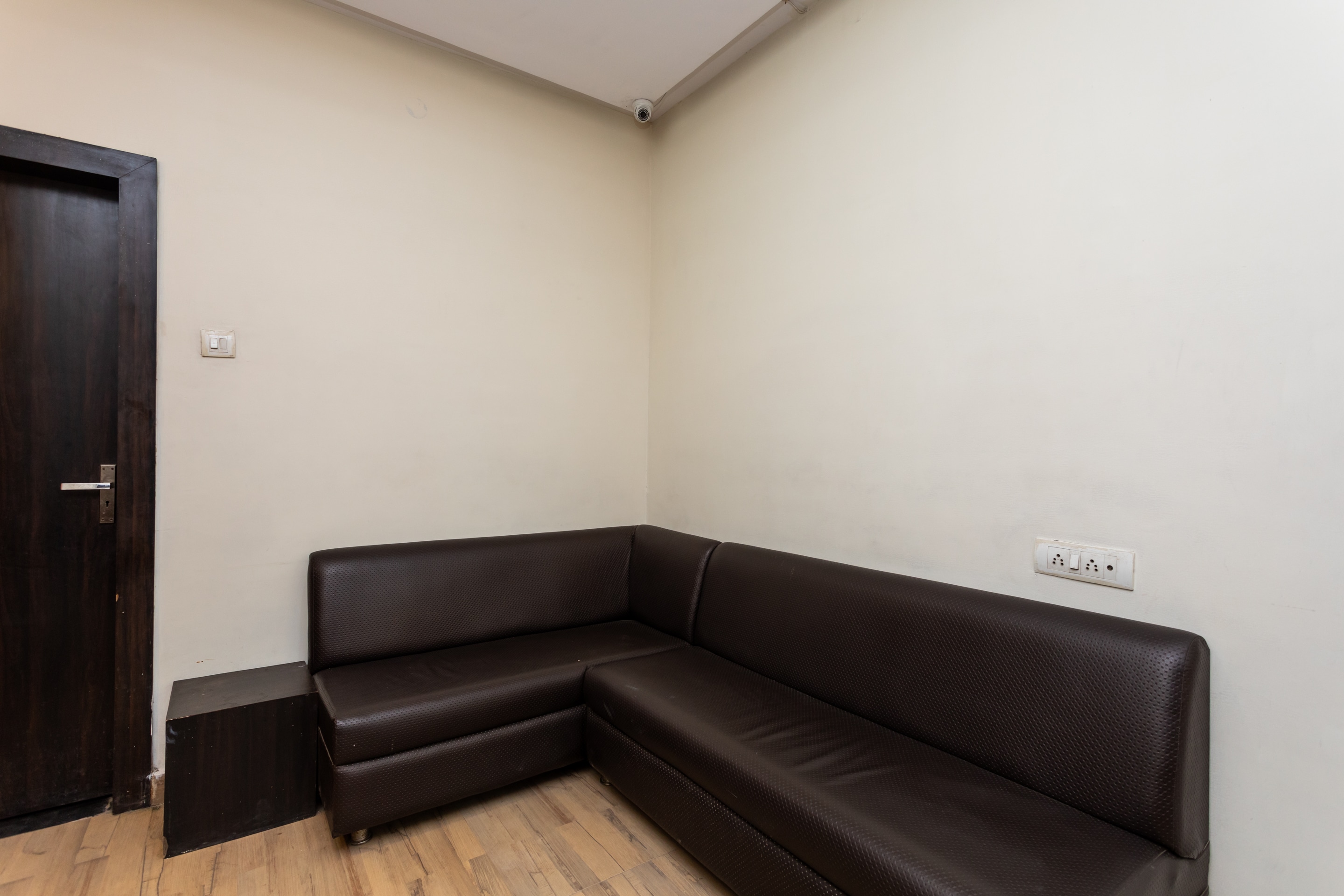 OYO 30860 Sun Palace, Jabalpur 3