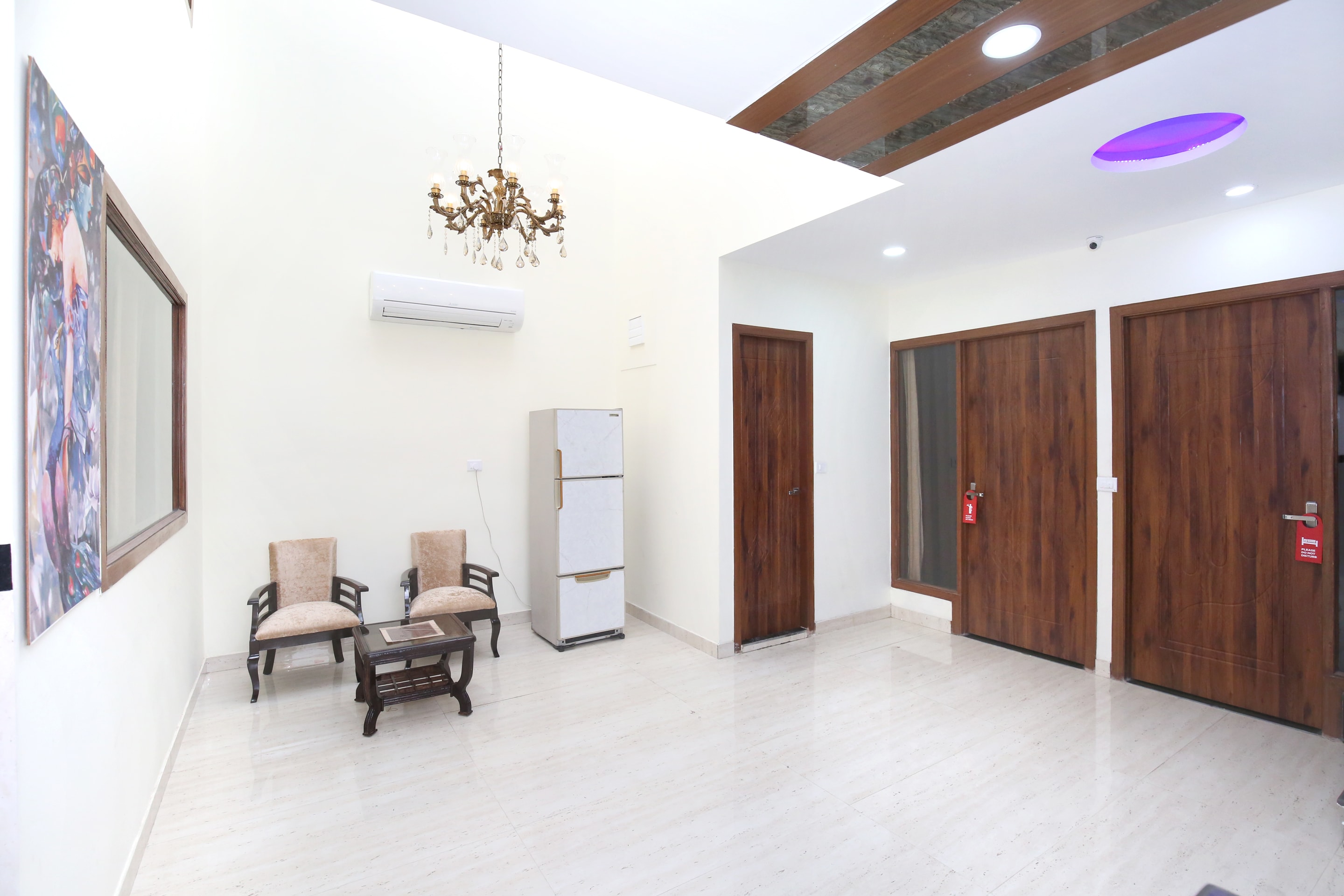 Capital O 322 Hotel Royal, Chandigarh 3