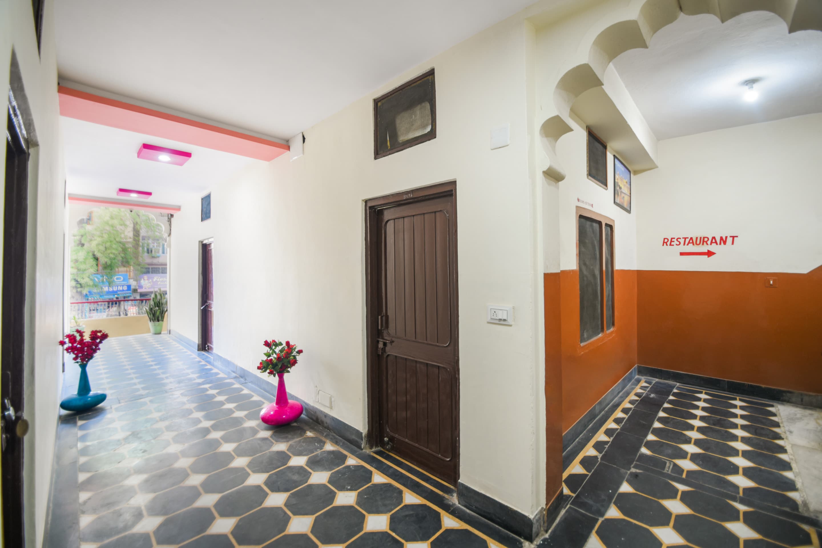 OYO 37450 Hotel Siddharth, Udaipur 2