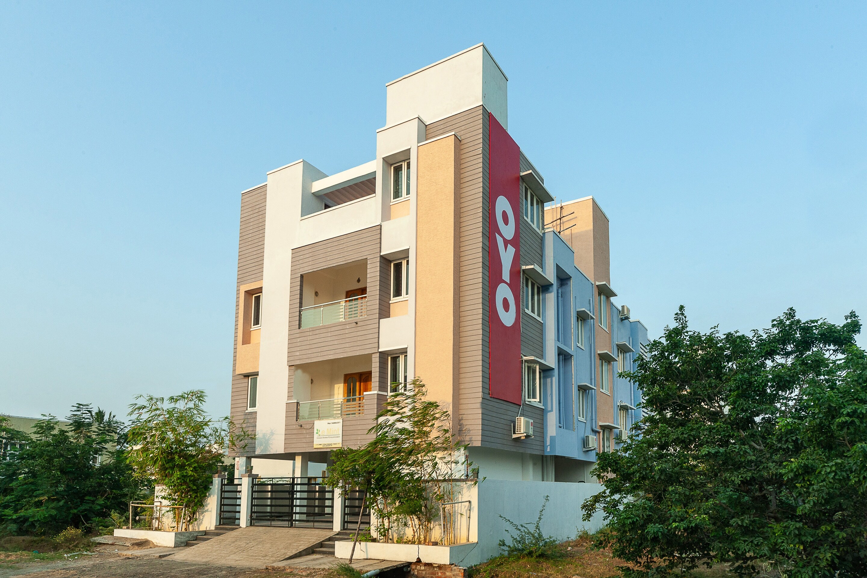 OYO 38033 Le Mint, Chennai 5