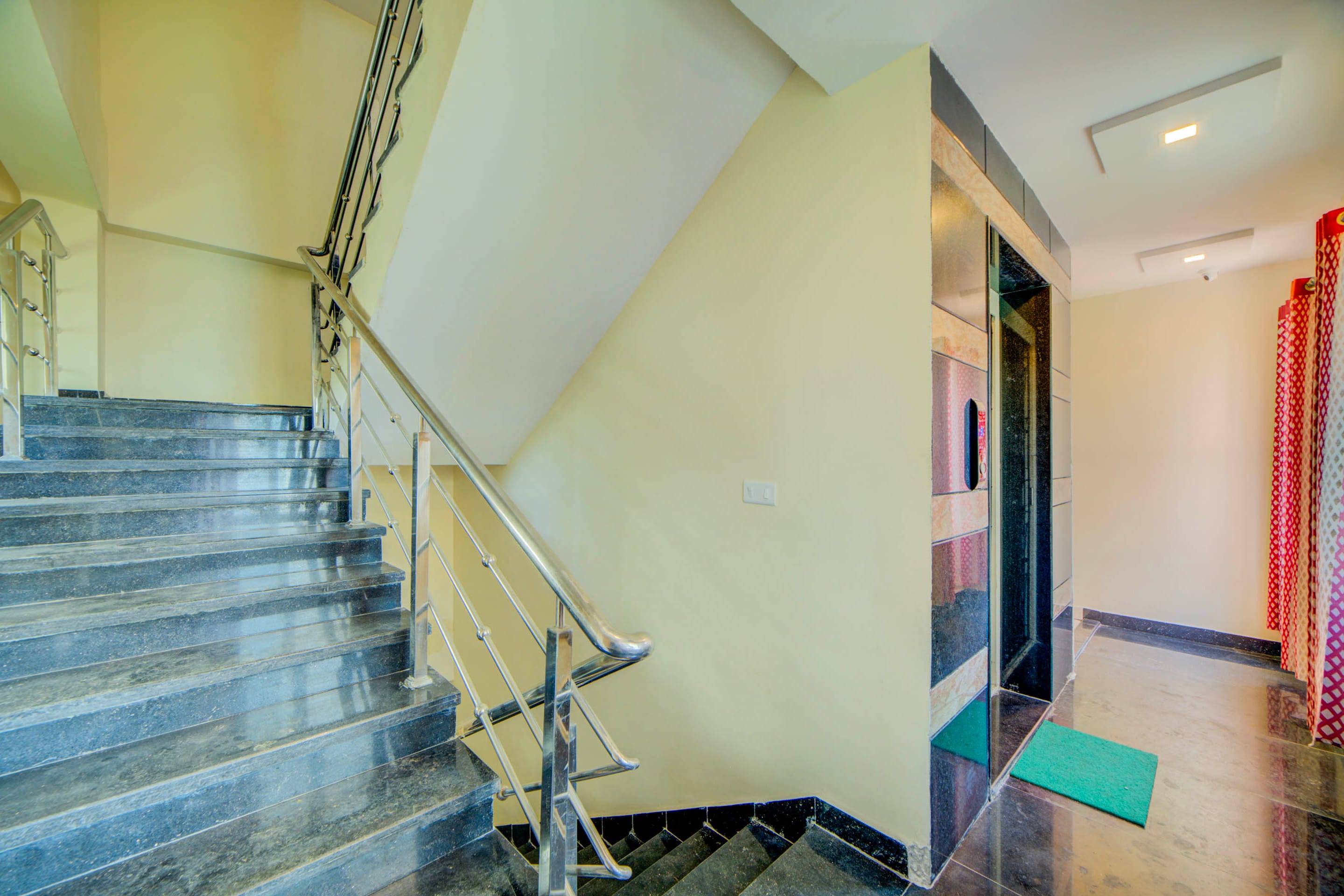 OYO 40852 Hotel White Ridge, Hyderabad 4