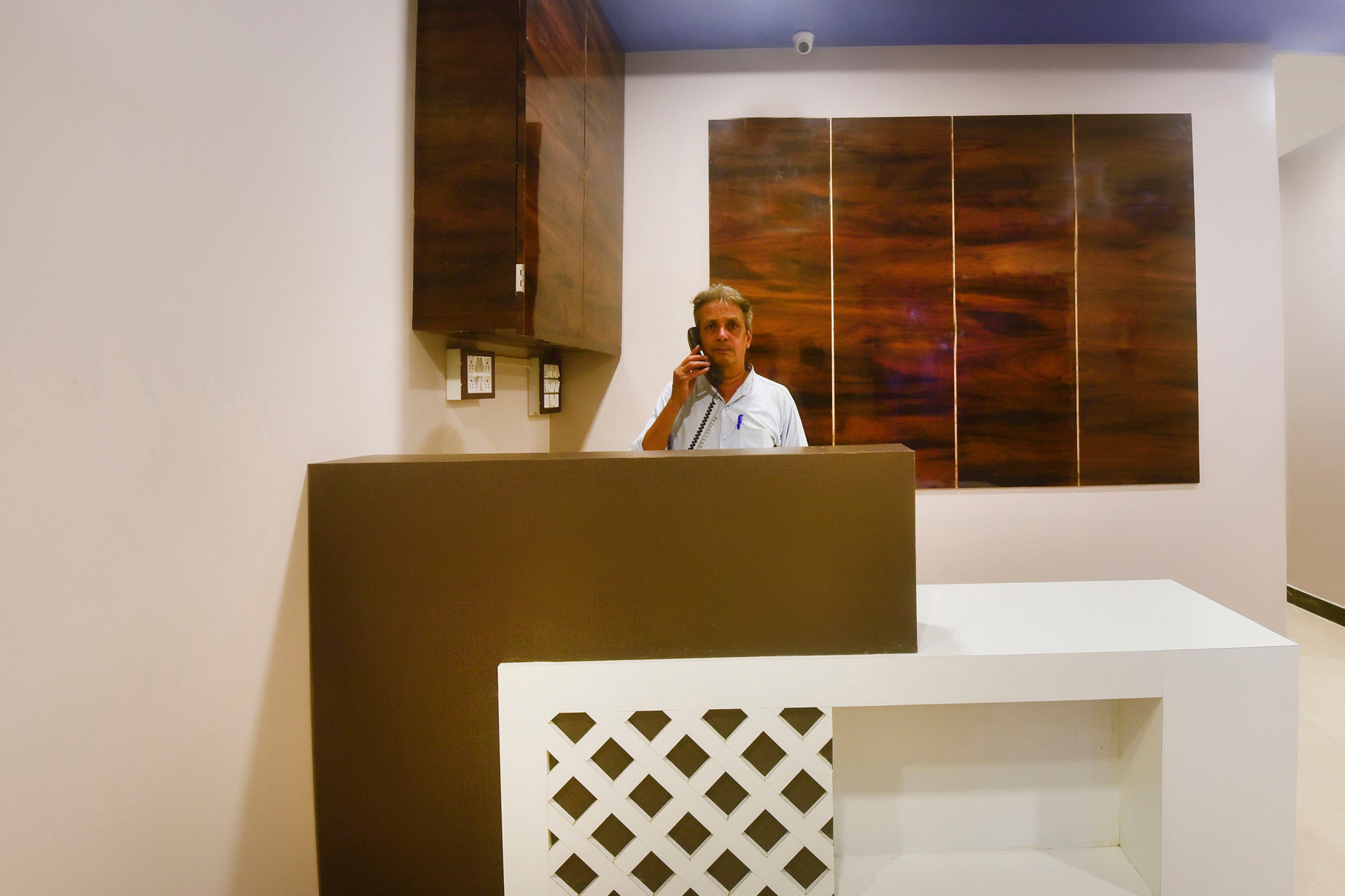 OYO 43474 Hotel Blue Sky, Mumbai 3