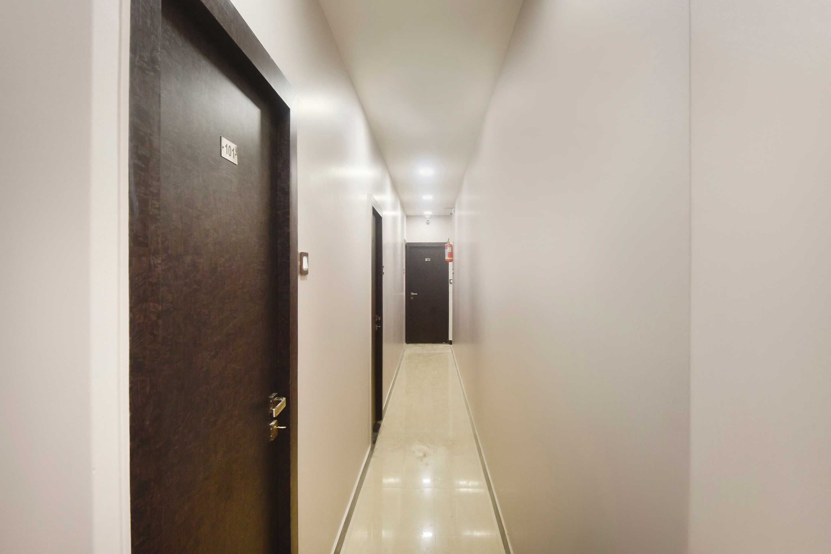 OYO 43474 Hotel Blue Sky, Mumbai 4