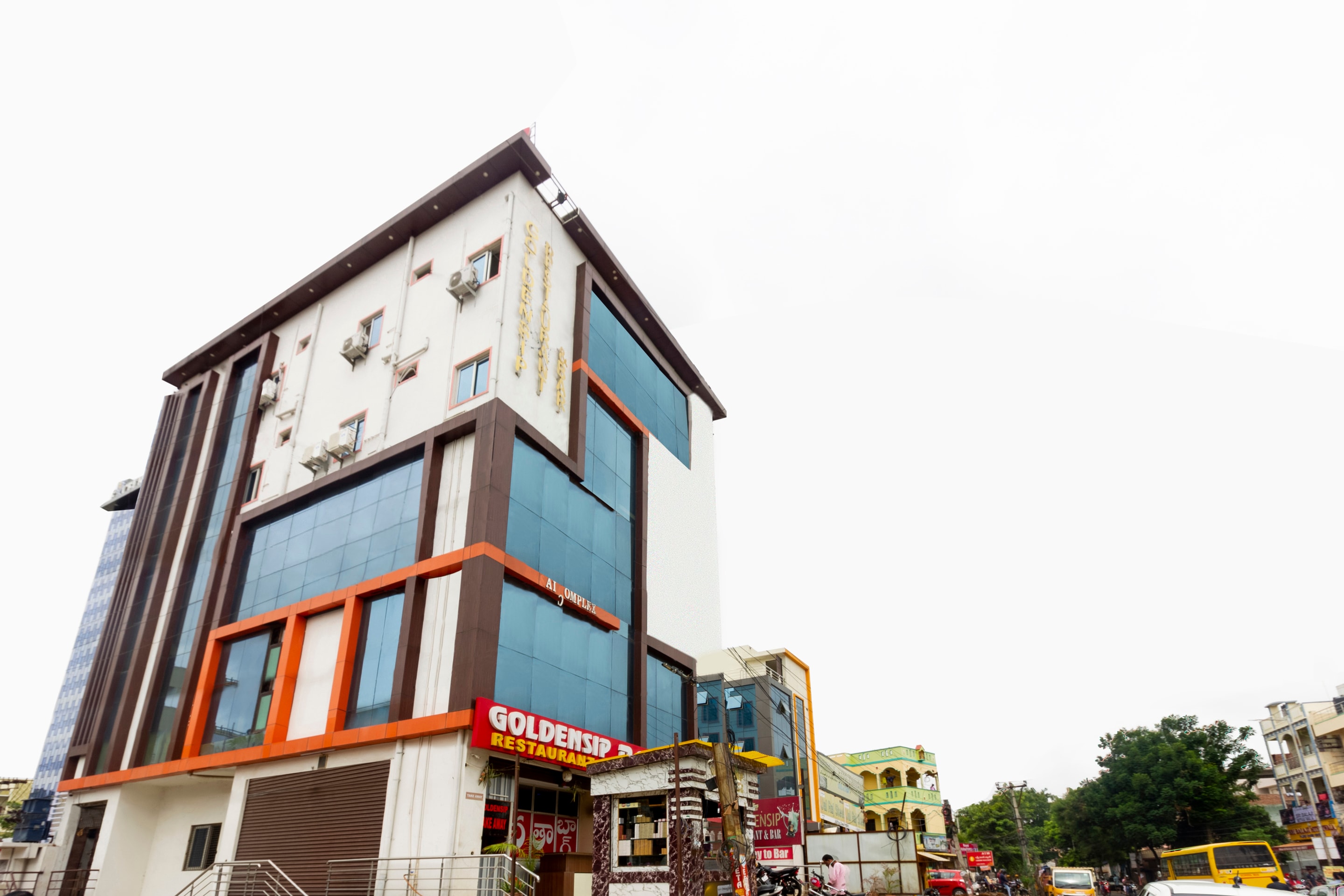 OYO 44583 Alpine Glow Heights, Hyderabad 3