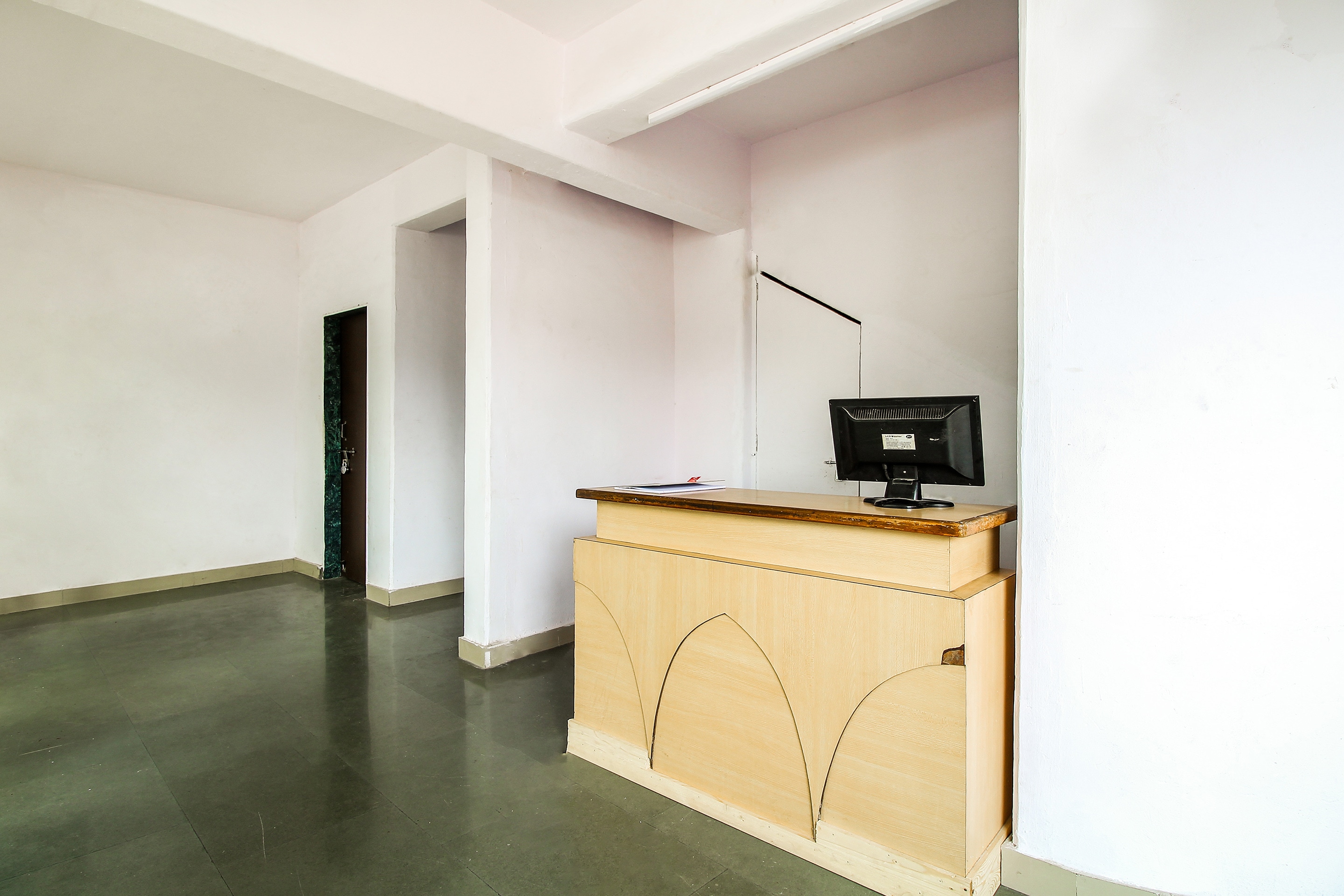 OYO 45583 Hotel Galaxy, Pune 5
