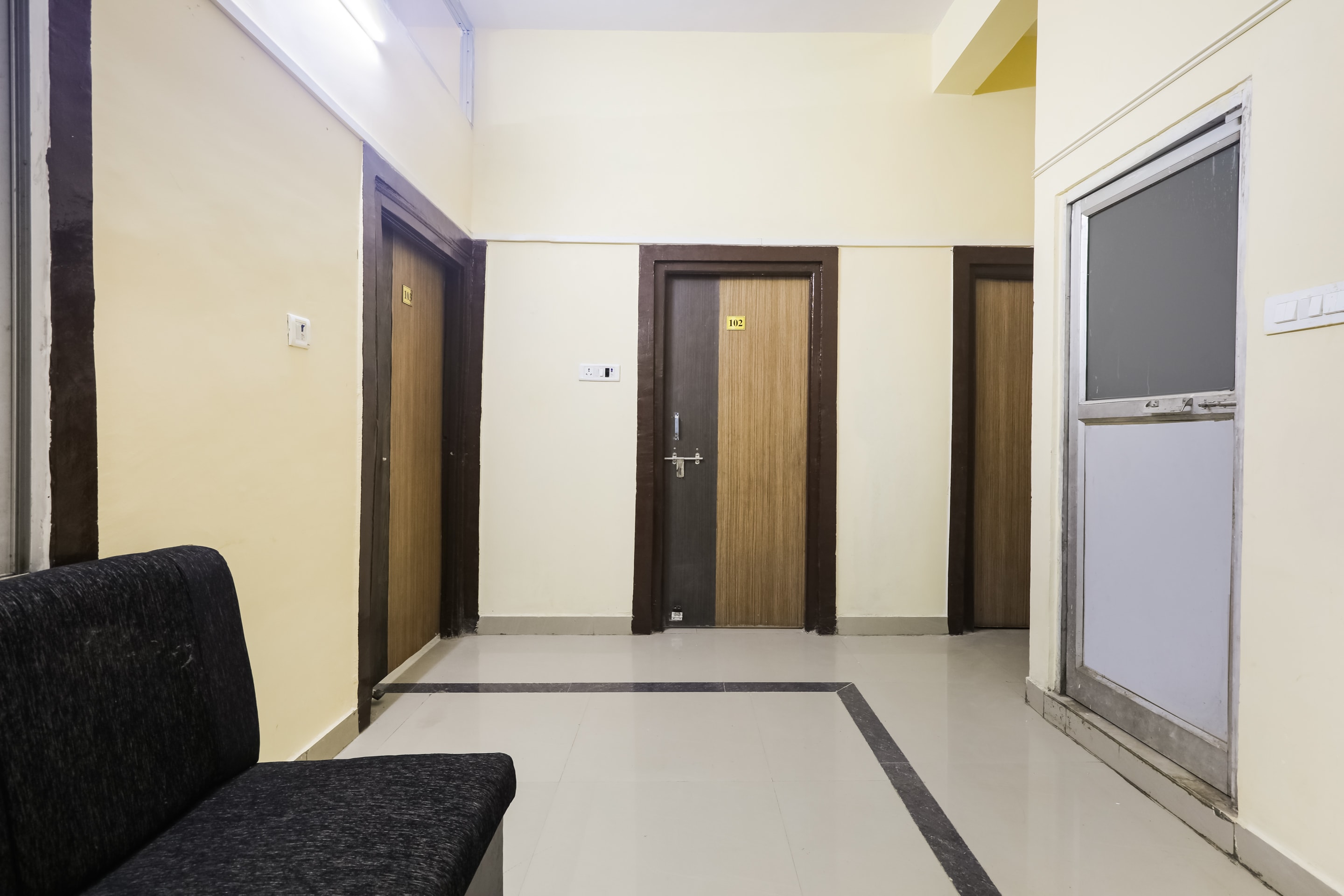 OYO Flagship 45906 Hotel Ashutosh, Bhopal 2