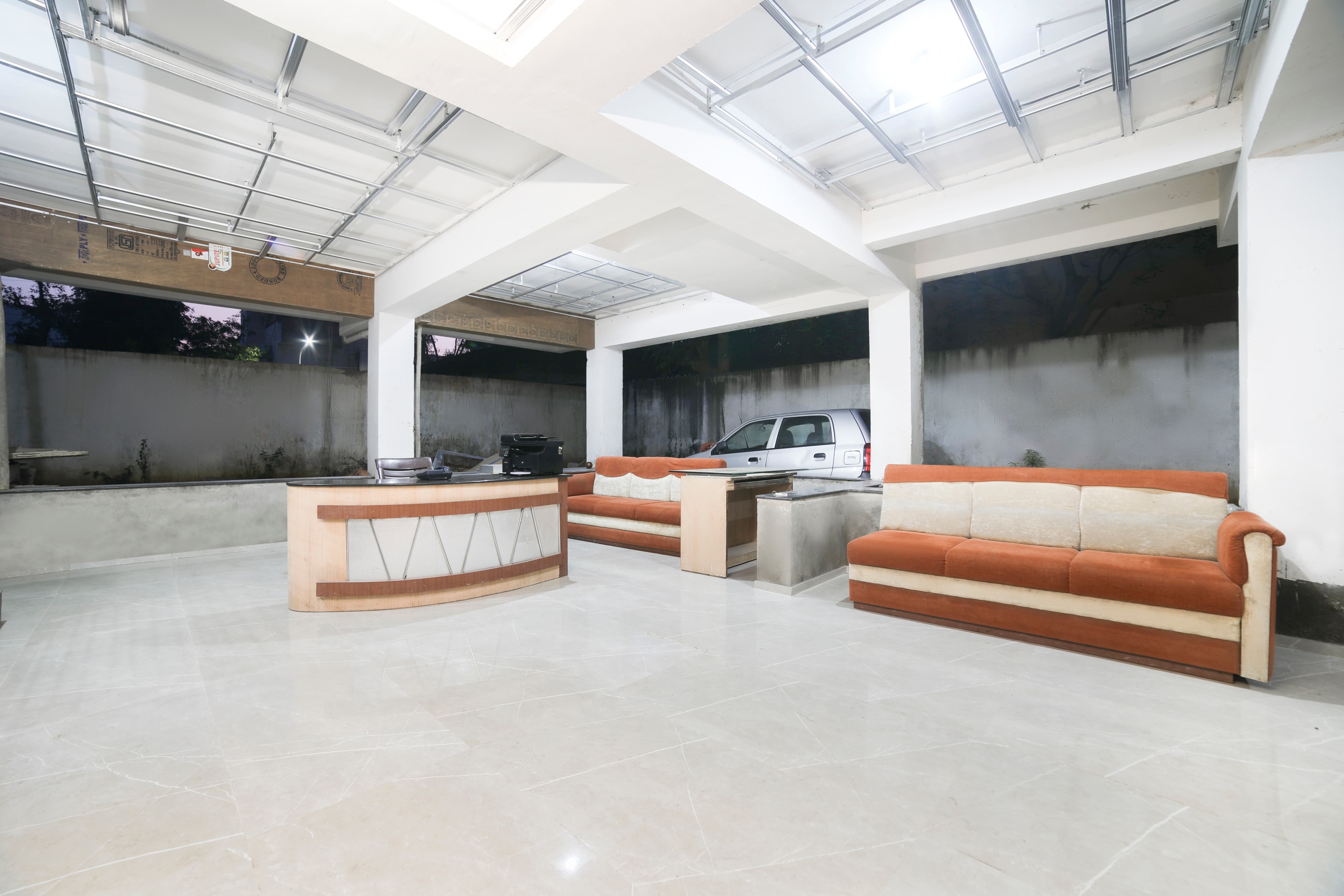 OYO Flagship 46080 Hotel Club Metro, Nagpur 3