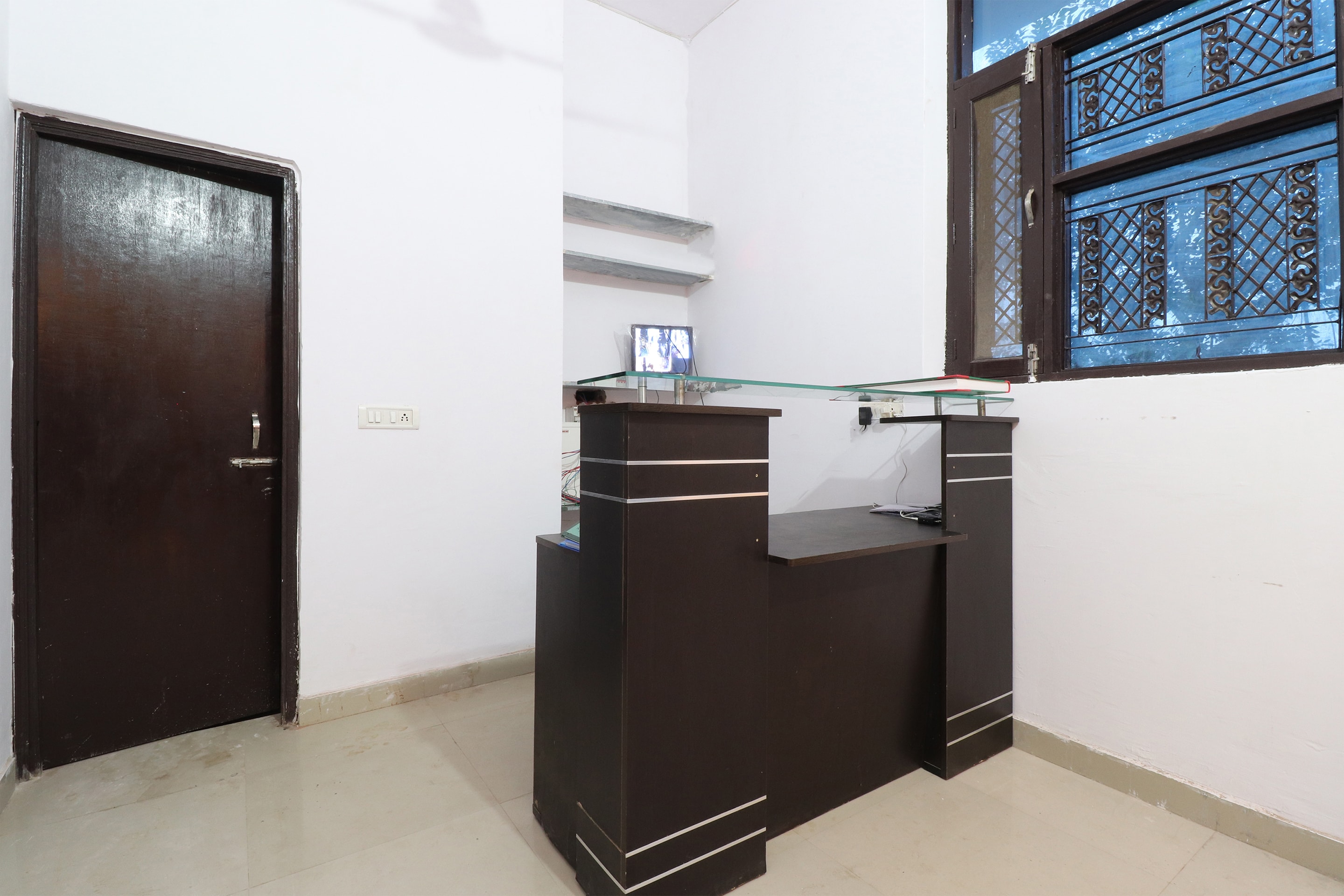 OYO 47524 Hotel Signature Village, New Delhi 3
