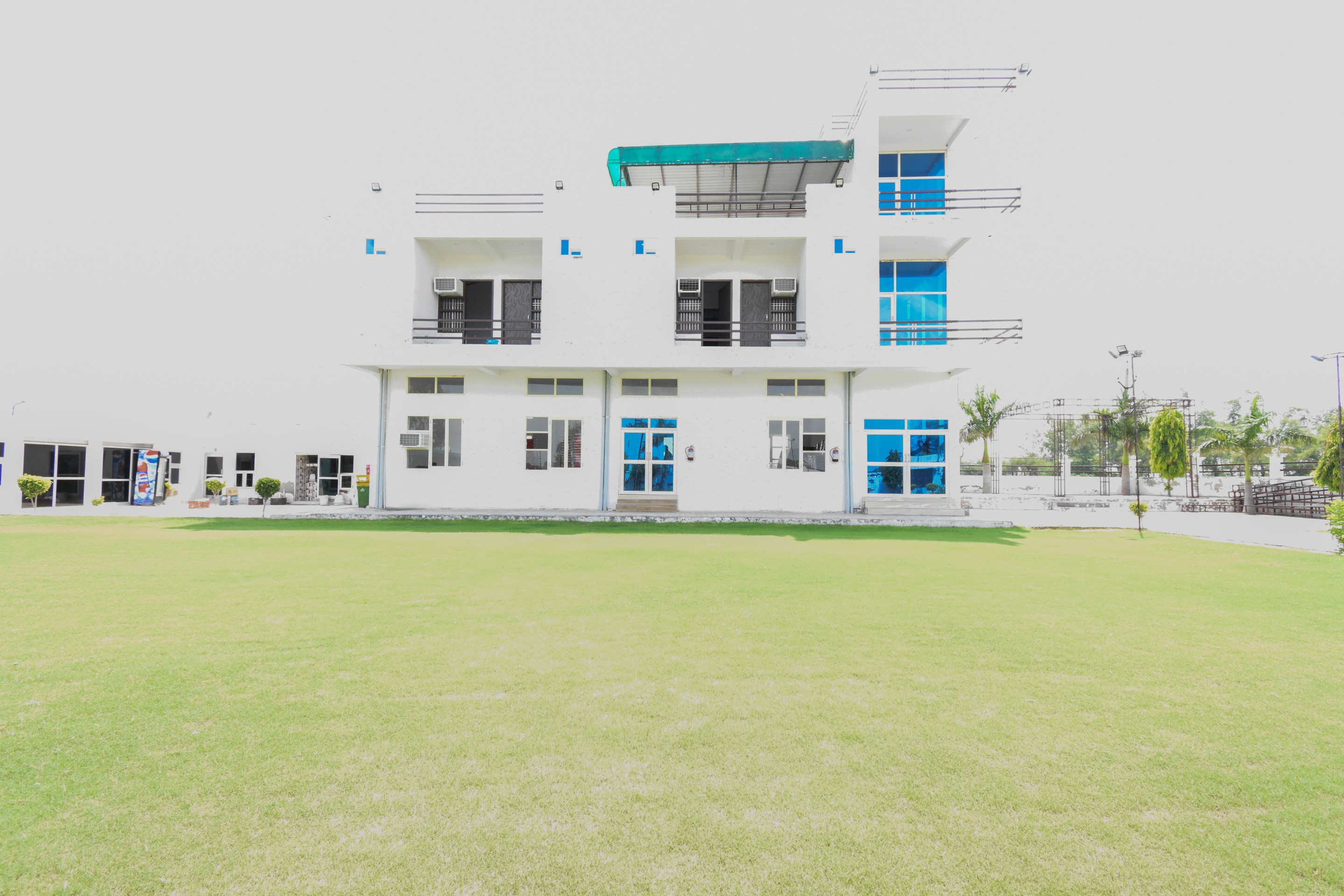 OYO 49899 Pardeep Palace, Bhiwani 1