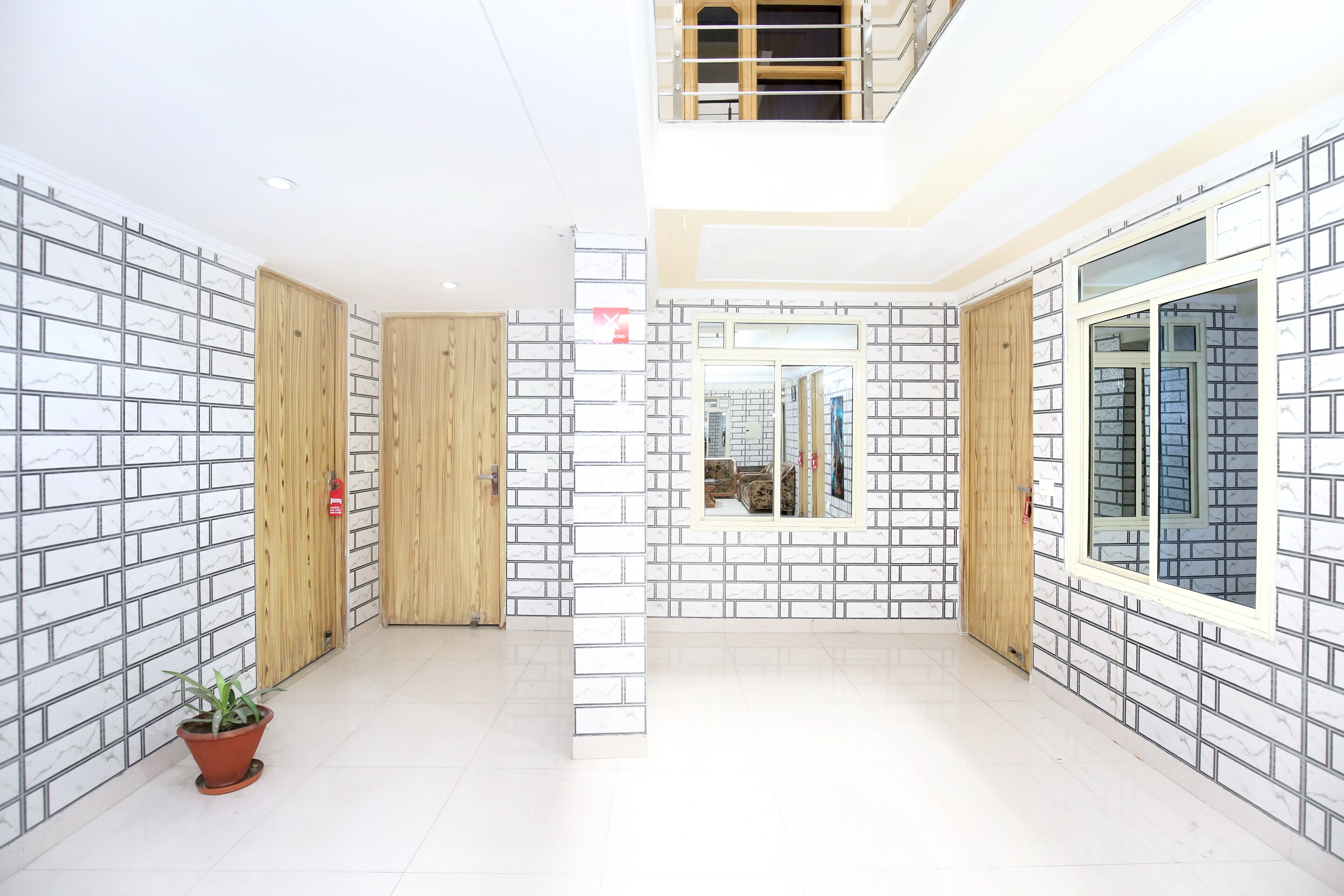 OYO 5956 Hotel Continental Inn 42, Chandigarh 2