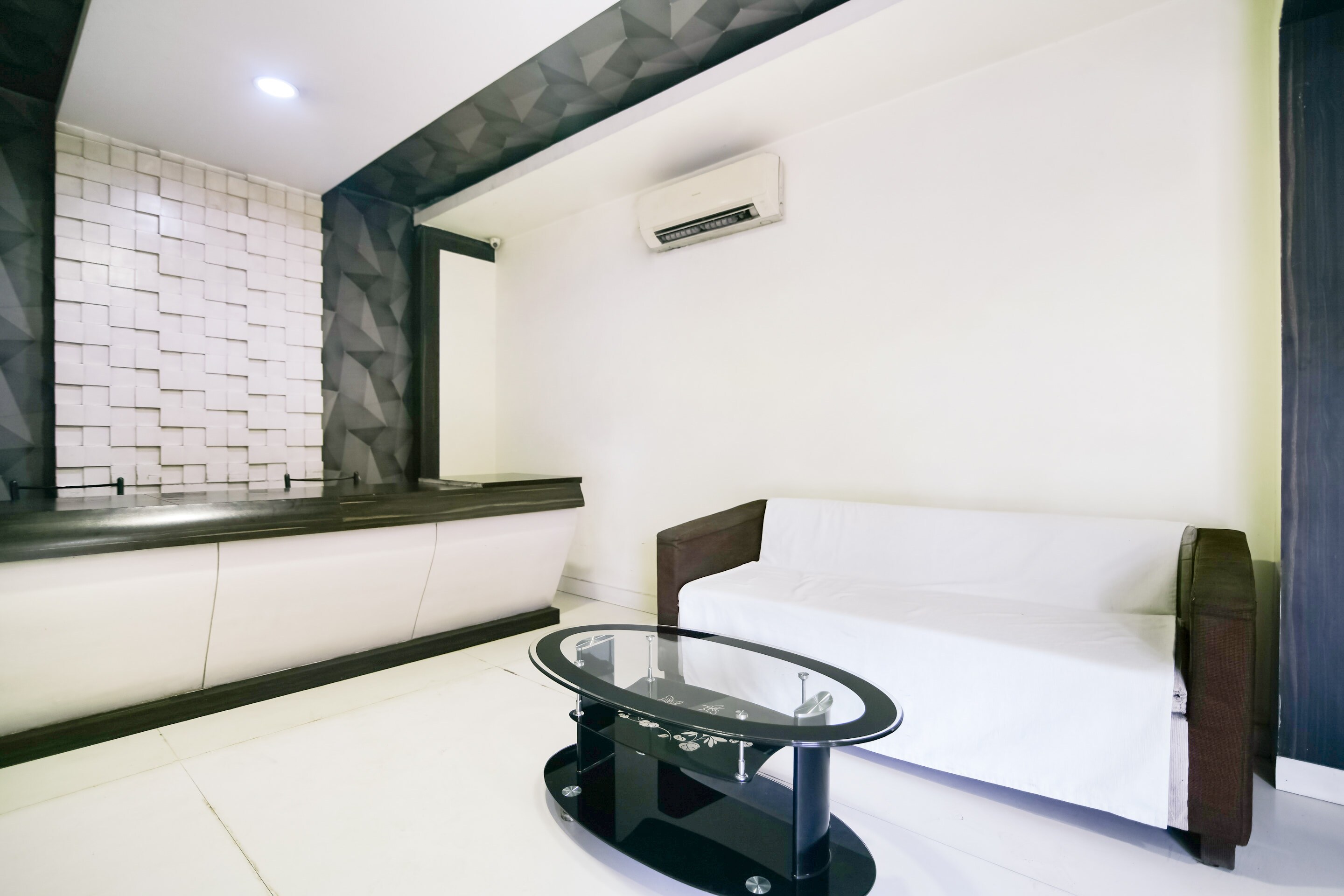 CAPITAL O 61493 Hotel All Seasons, Jamshedpur 2