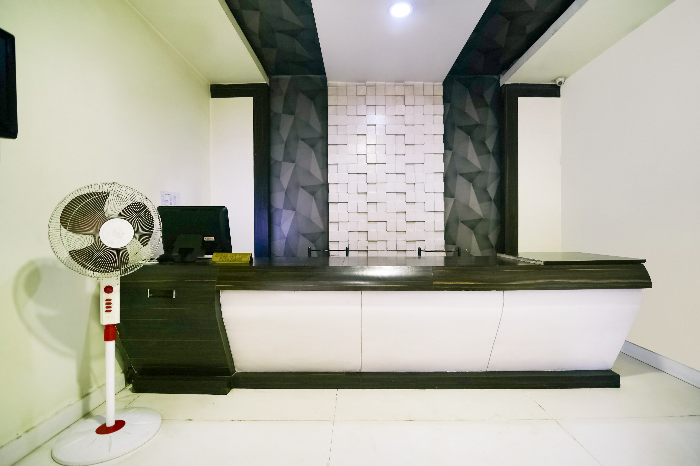 CAPITAL O 61493 Hotel All Seasons, Jamshedpur 4