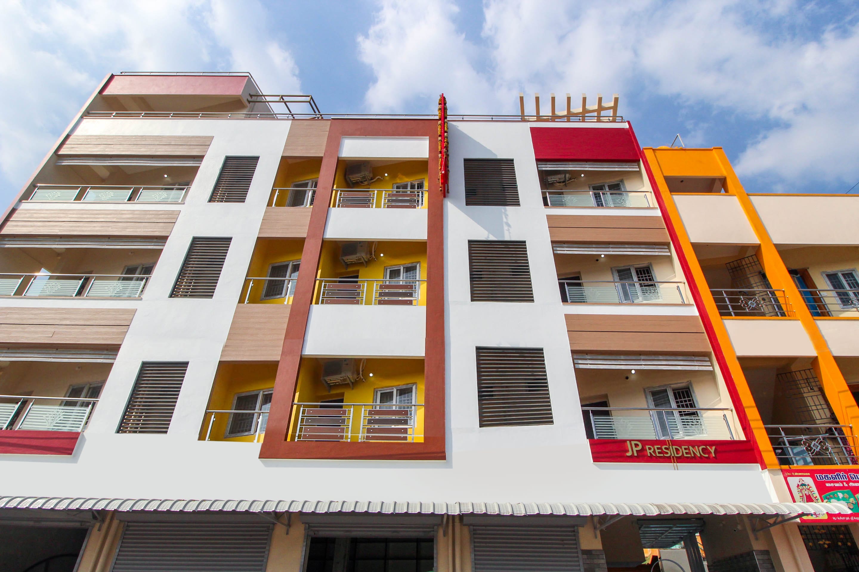 OYO Flagship 61869 Jp Residency, Chennai 5