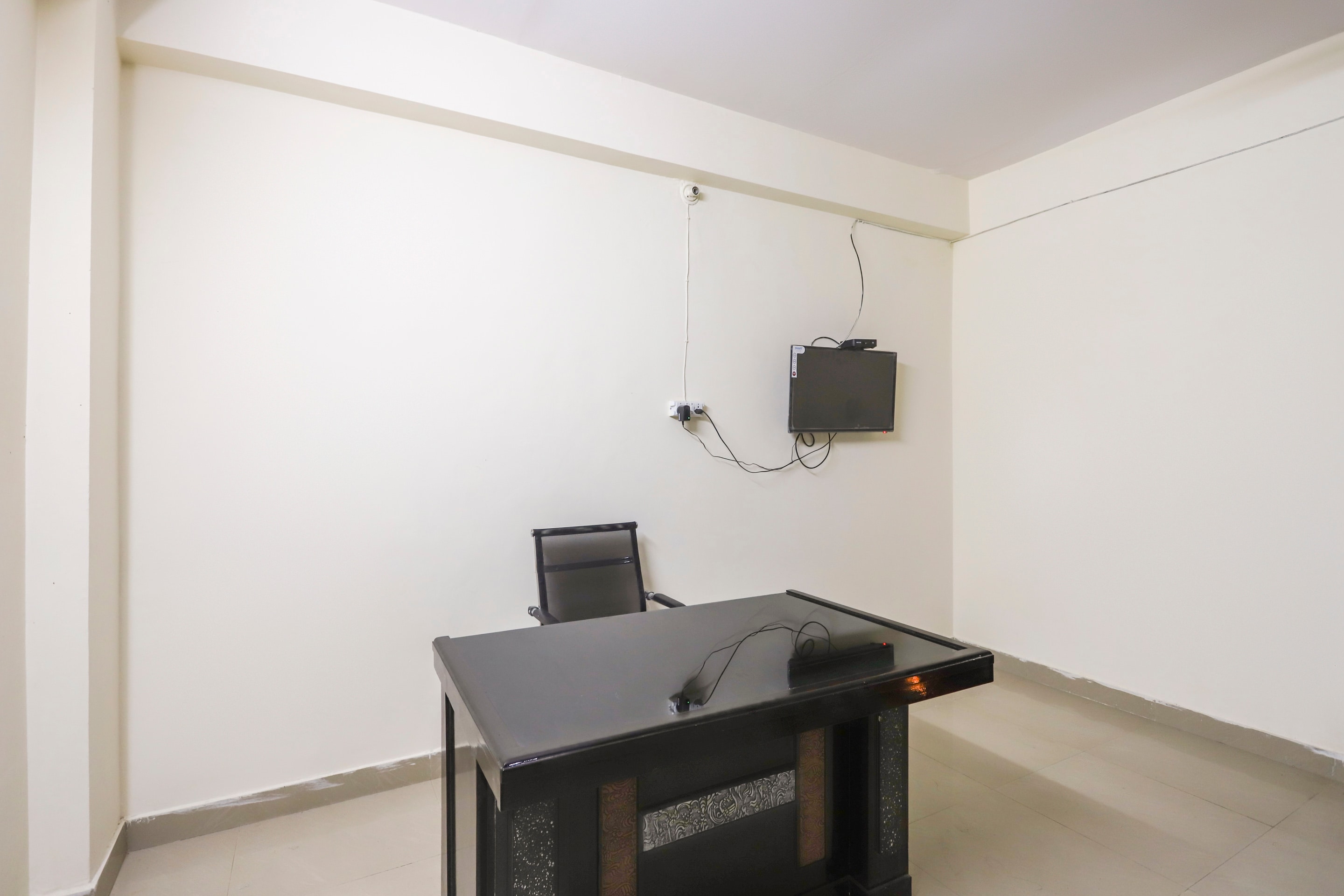 OYO 62106 Royal Residency, Noida 2
