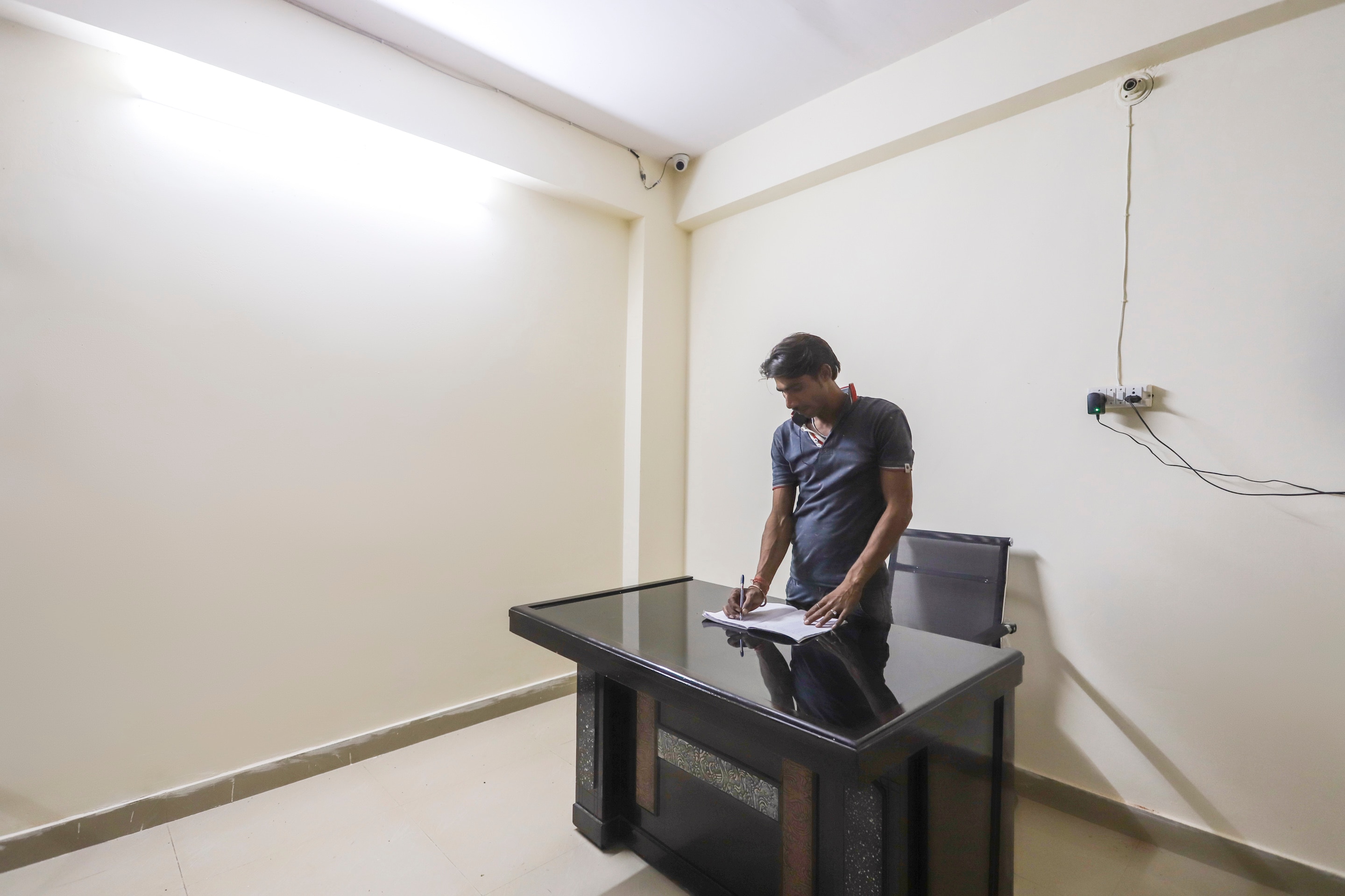 OYO 62106 Royal Residency, Noida 3
