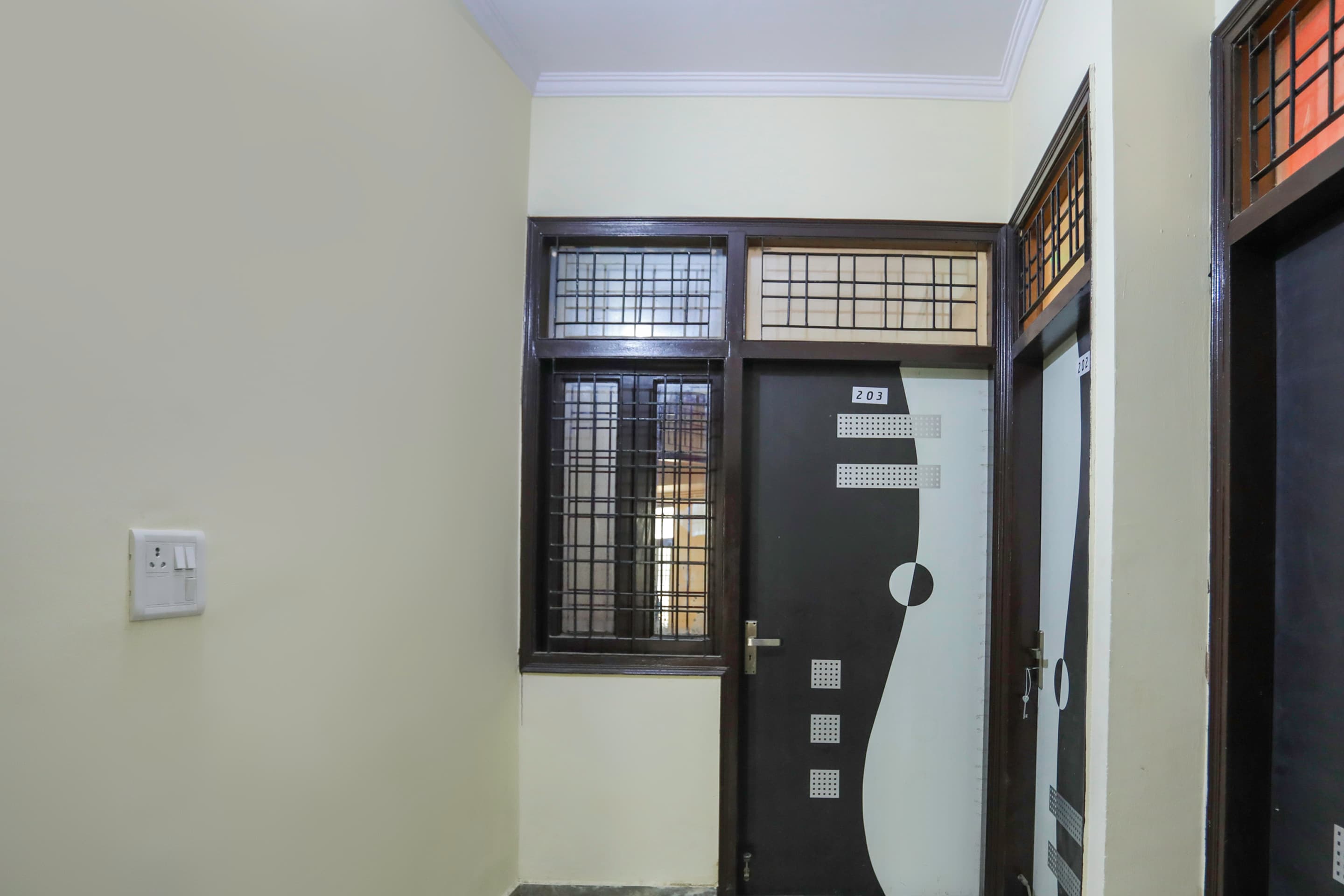 OYO 62680 Royal Galaxy In, Noida 2