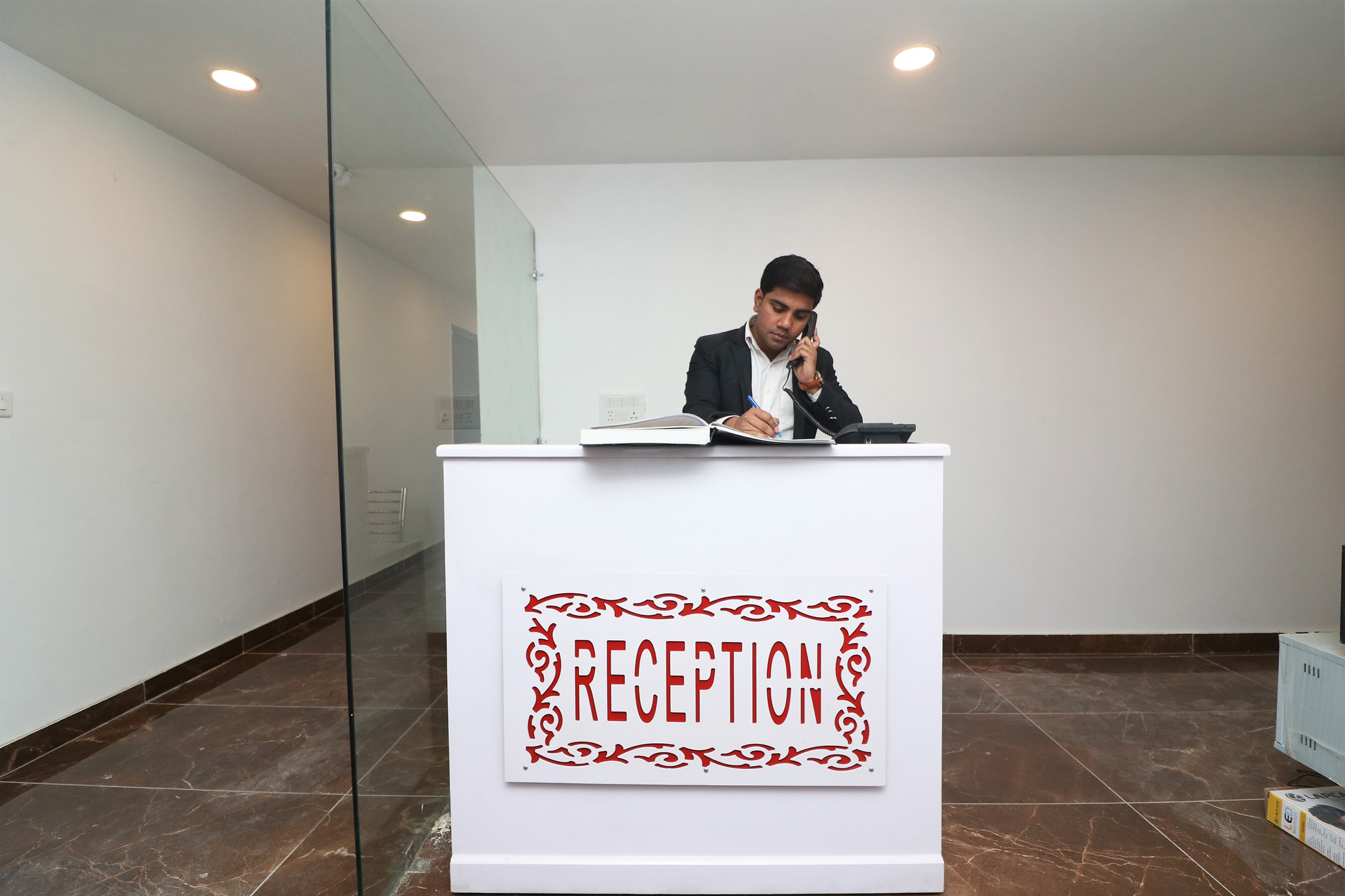 Treebo Trip Amazing House, New Delhi 4