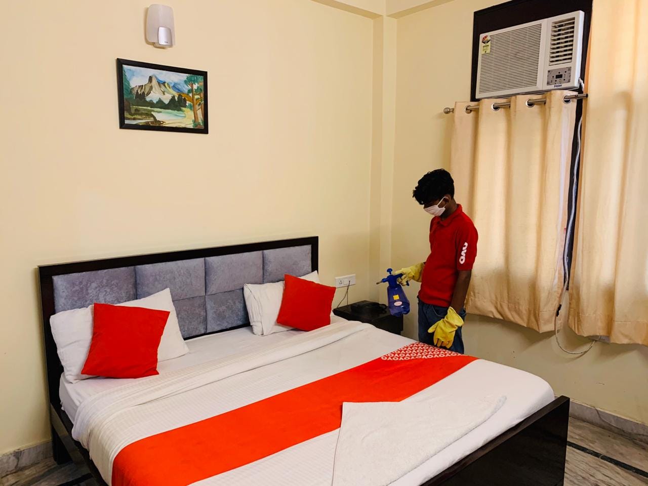 OYO 63279 Golden Suites, Ghaziabad 2