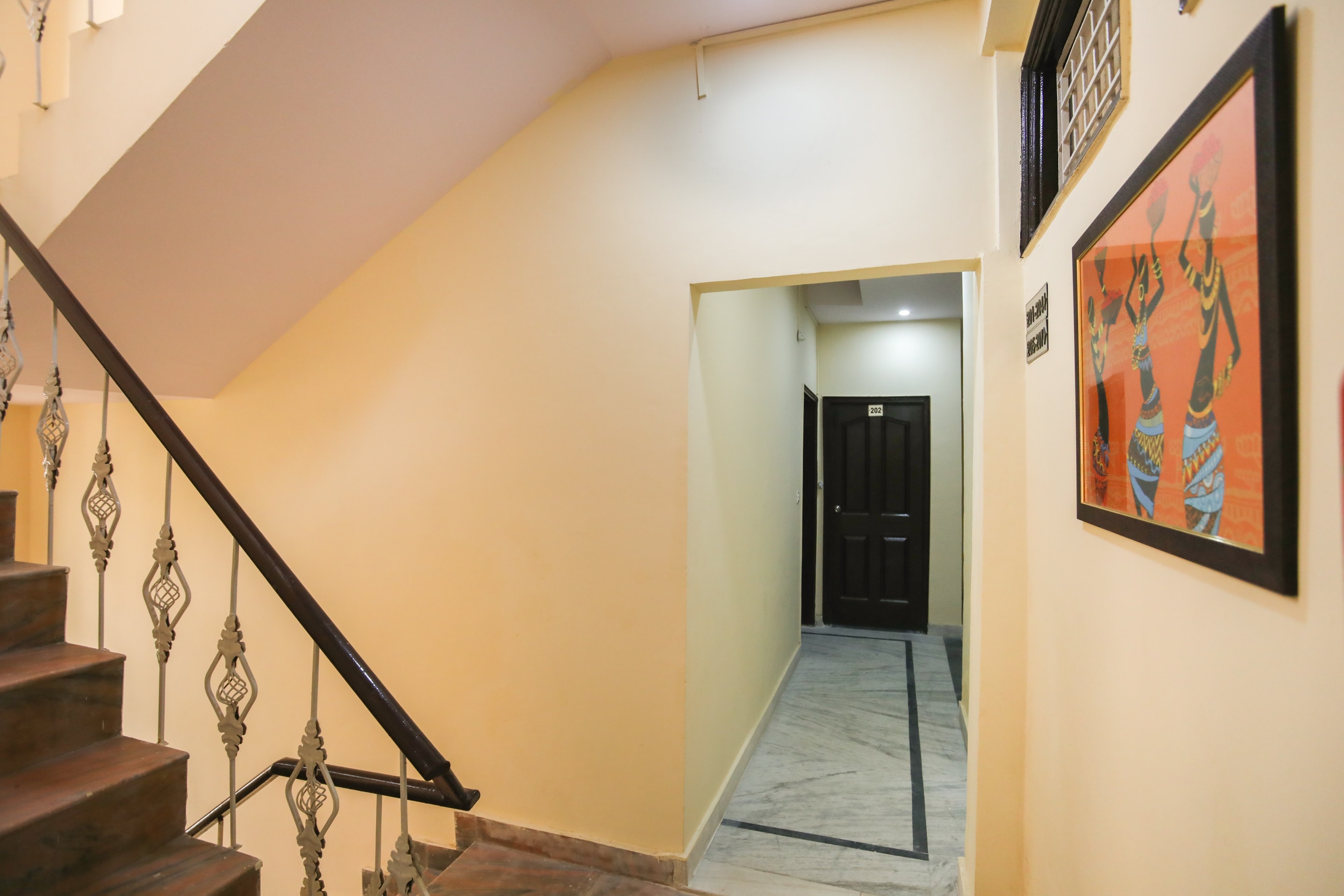 OYO 63279 Golden Suites, Ghaziabad 5