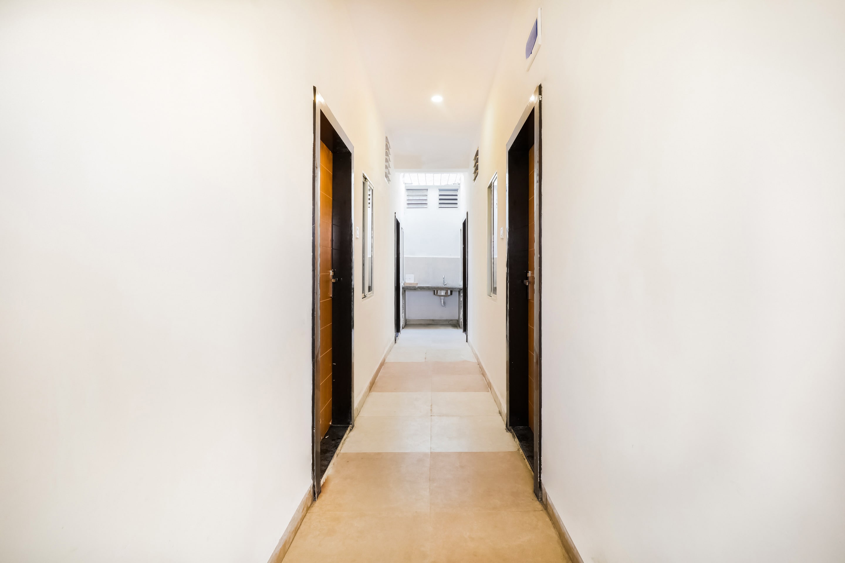 OYO 65977 Hotel Expression, Indore 2