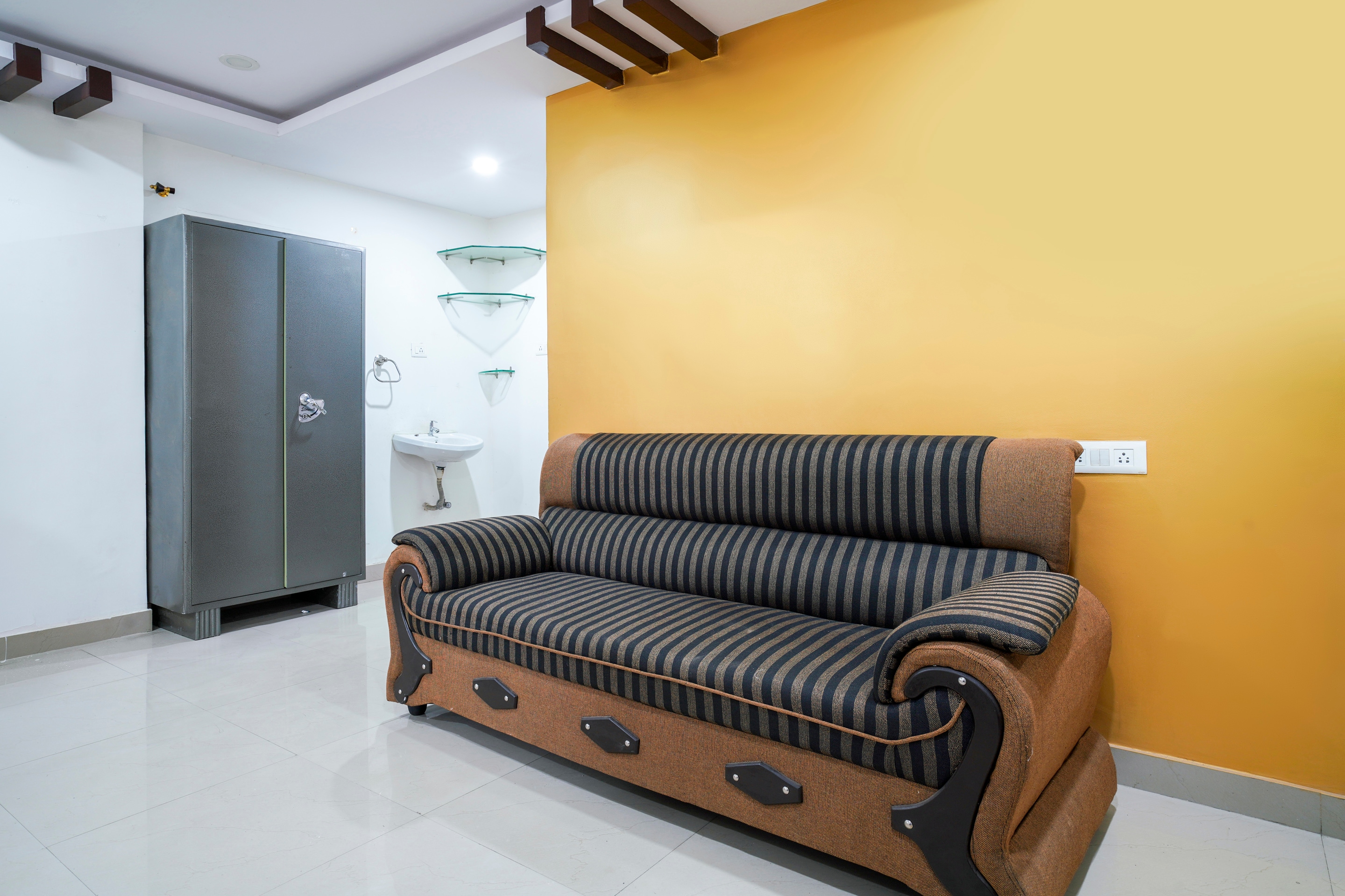 OYO Sa Thirumala Residency Near Himayatnagar Central, Hyderabad 2