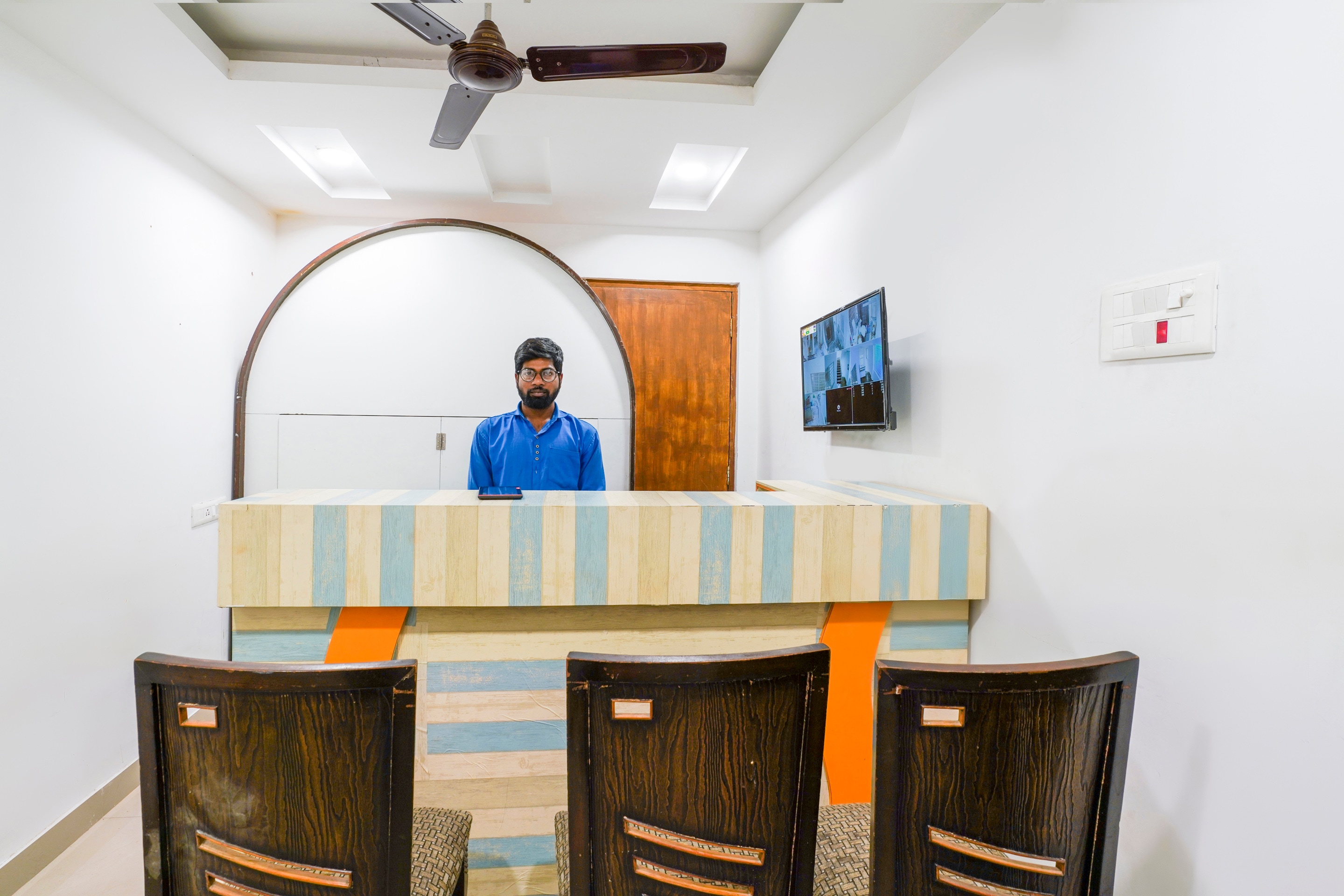 OYO Sa Thirumala Residency Near Himayatnagar Central, Hyderabad 3