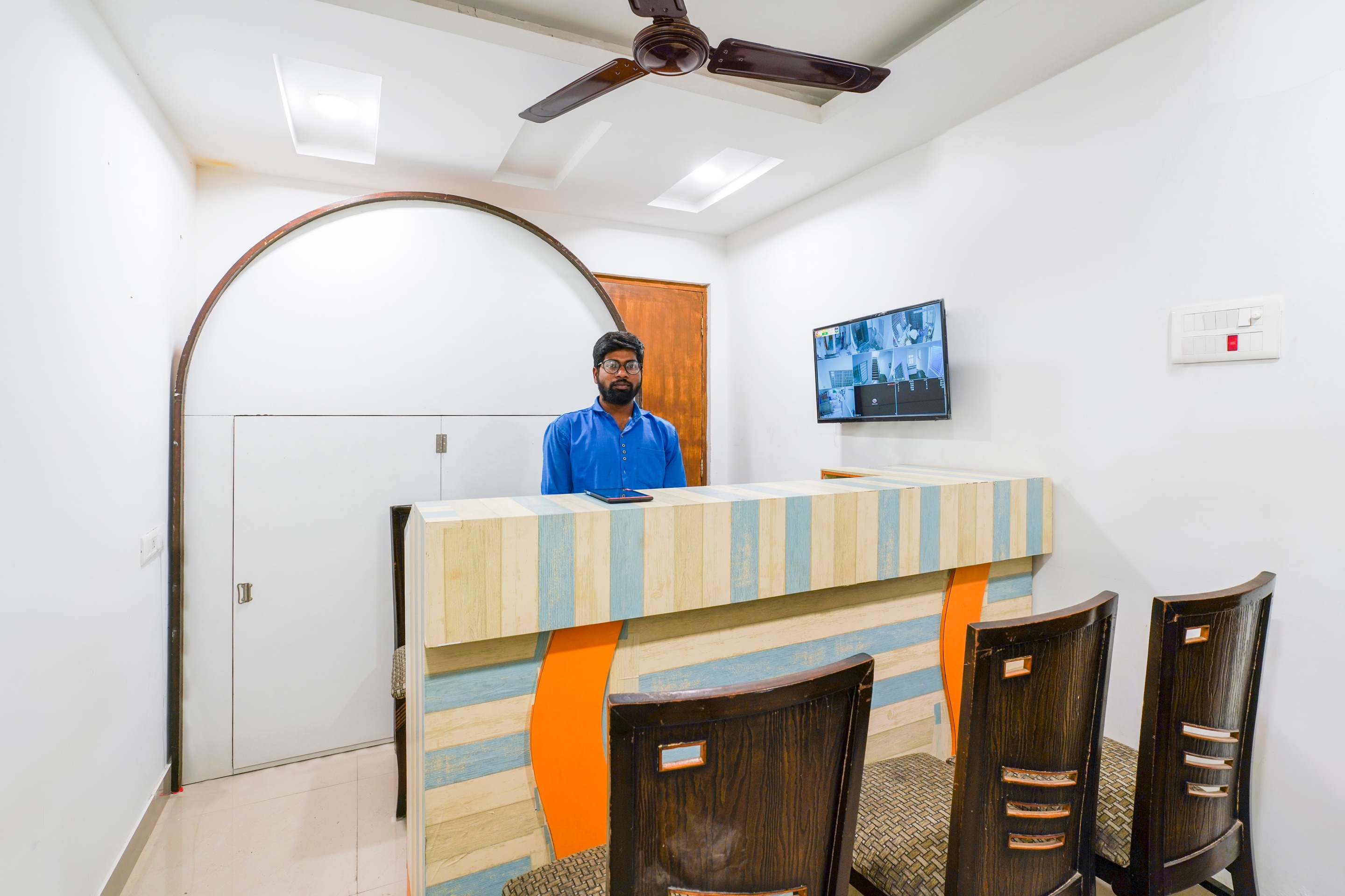 OYO Sa Thirumala Residency Near Himayatnagar Central, Hyderabad 4
