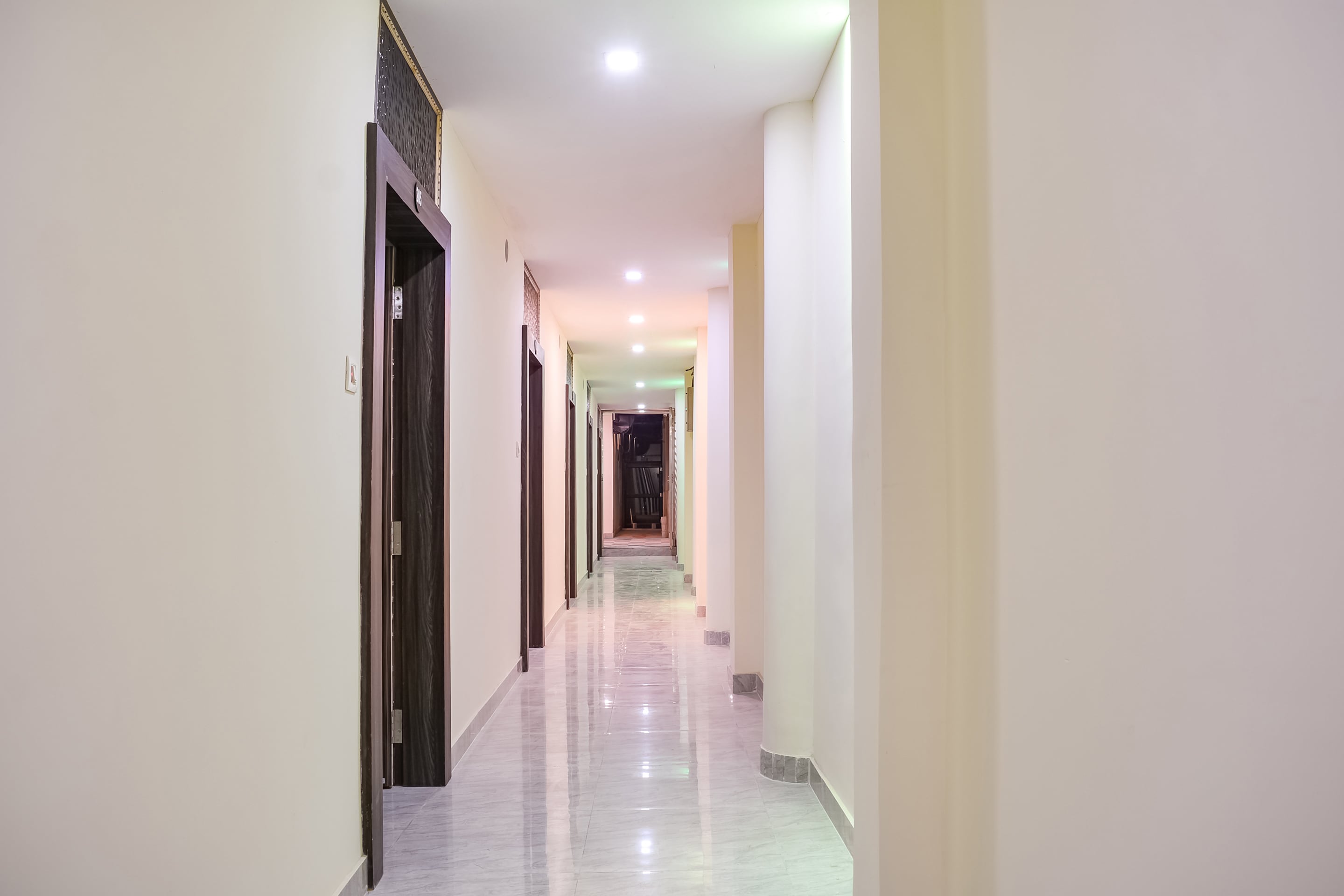 OYO Flagship 68832 S&h Residency, Bhubaneswar 3