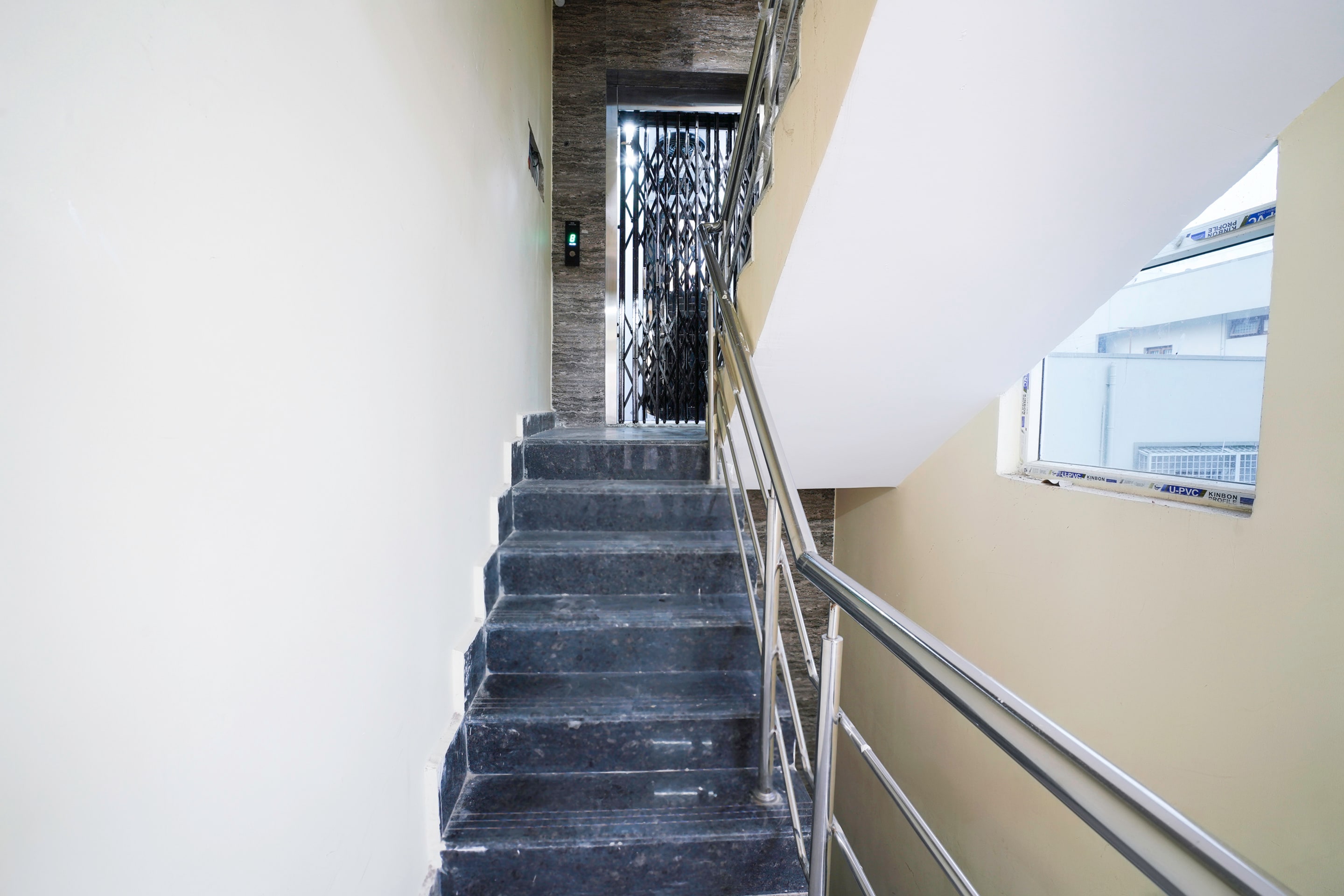 OYO Flagship 69483 Hotel Dsr Residency, Hyderabad 2