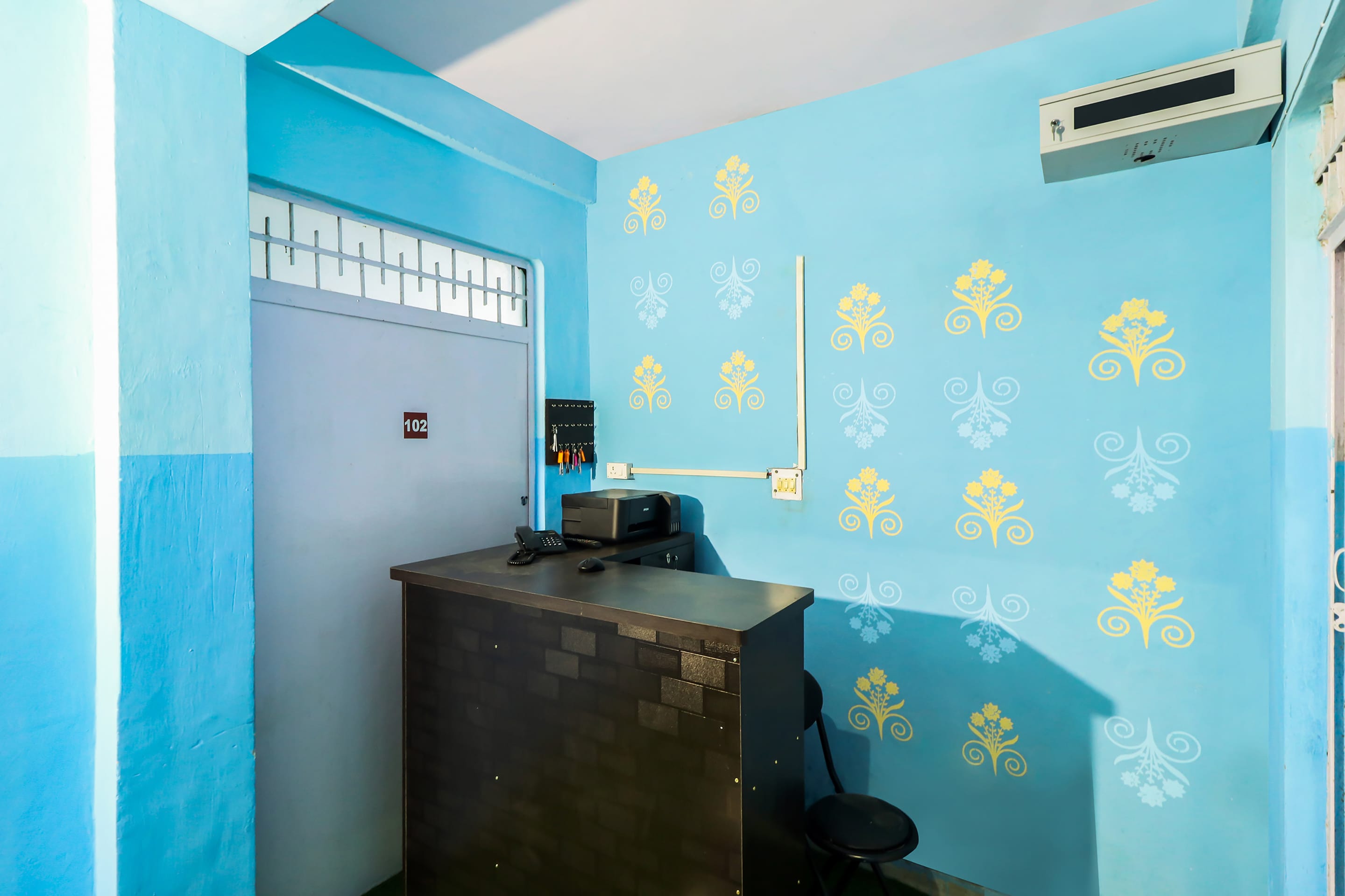 OYO 70153 Hotel Moon Tara, Faridabad 3