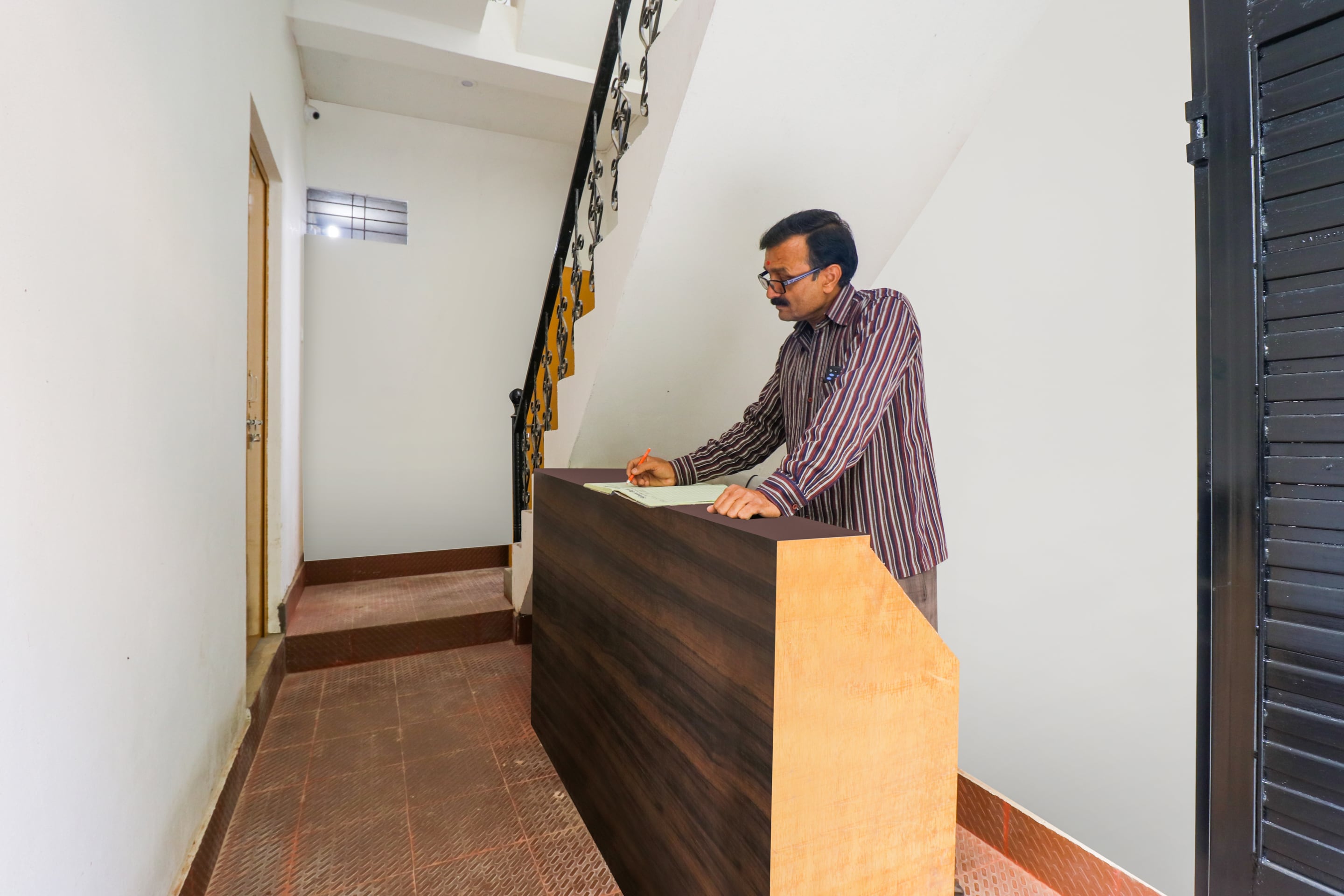 OYO 70291 New Suhani House, Ramnagar 3