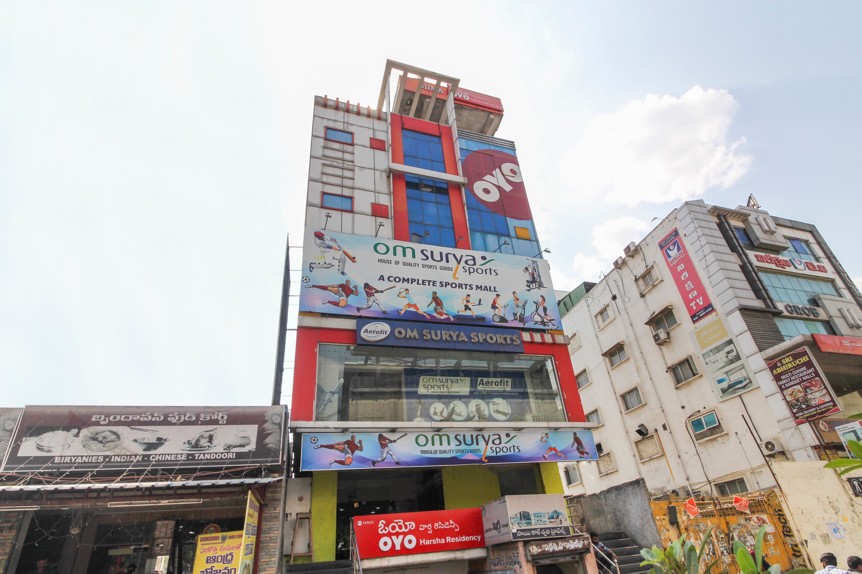 OYO Flagship 70678 Sri Harsha Residency, Hyderabad 4