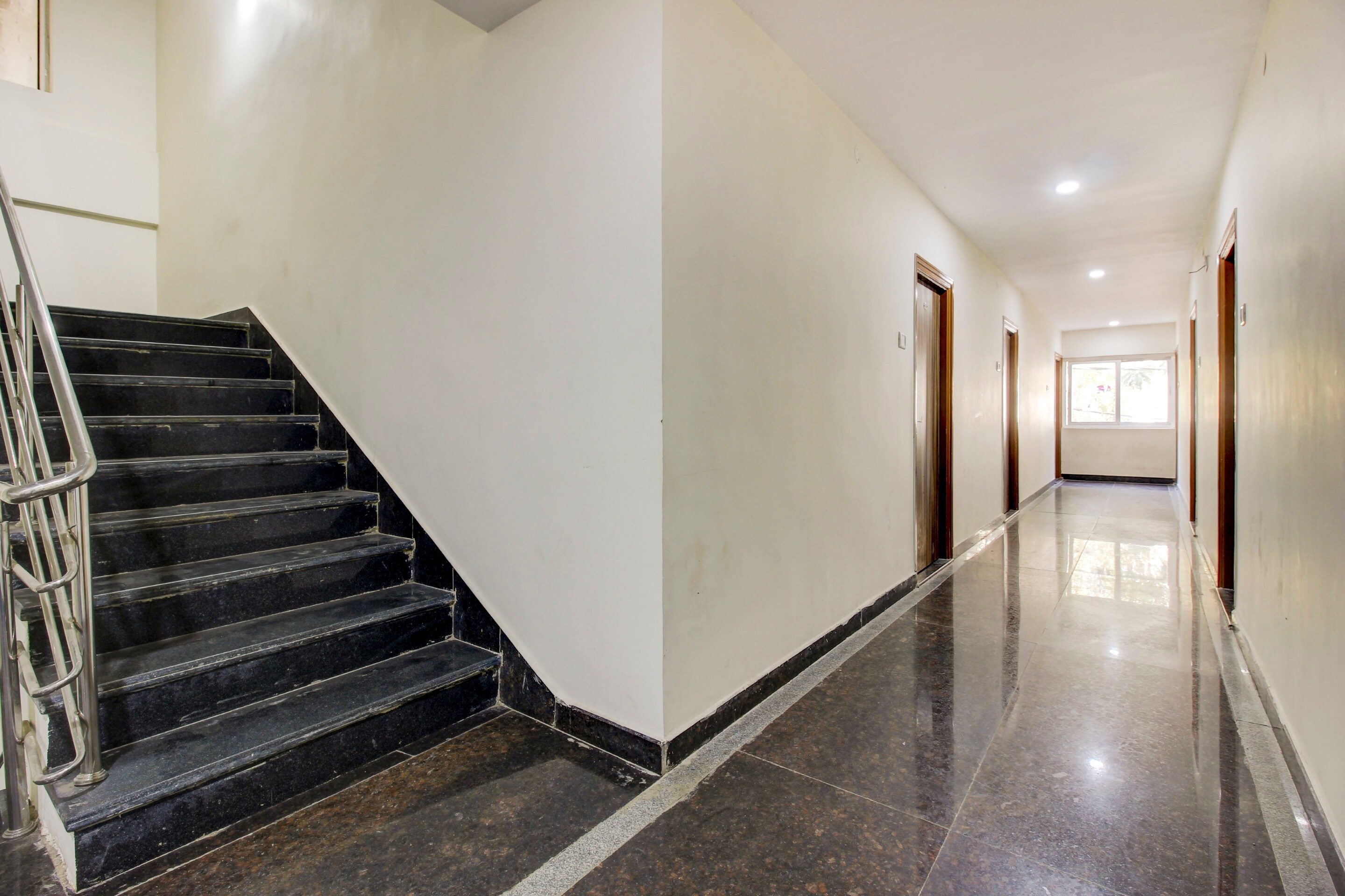OYO 70857 Dream Suites, Hyderabad 3