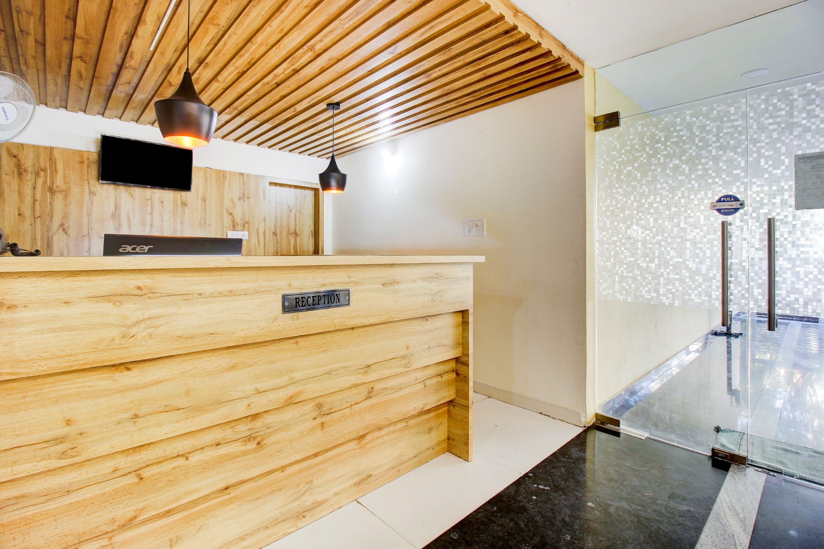 OYO 70857 Dream Suites, Hyderabad 5
