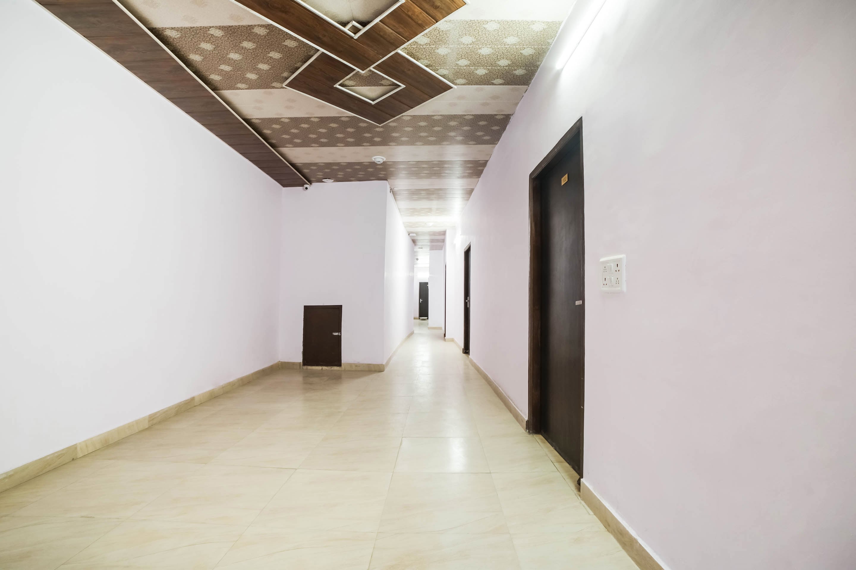 OYO 70893 Kl Khari Inn, New Delhi 3