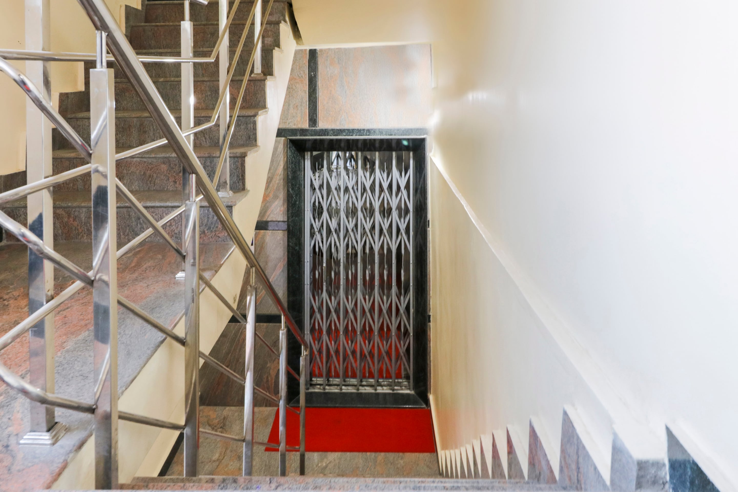OYO Jubilee Homes Near Jubillee Check post, Hyderabad 5
