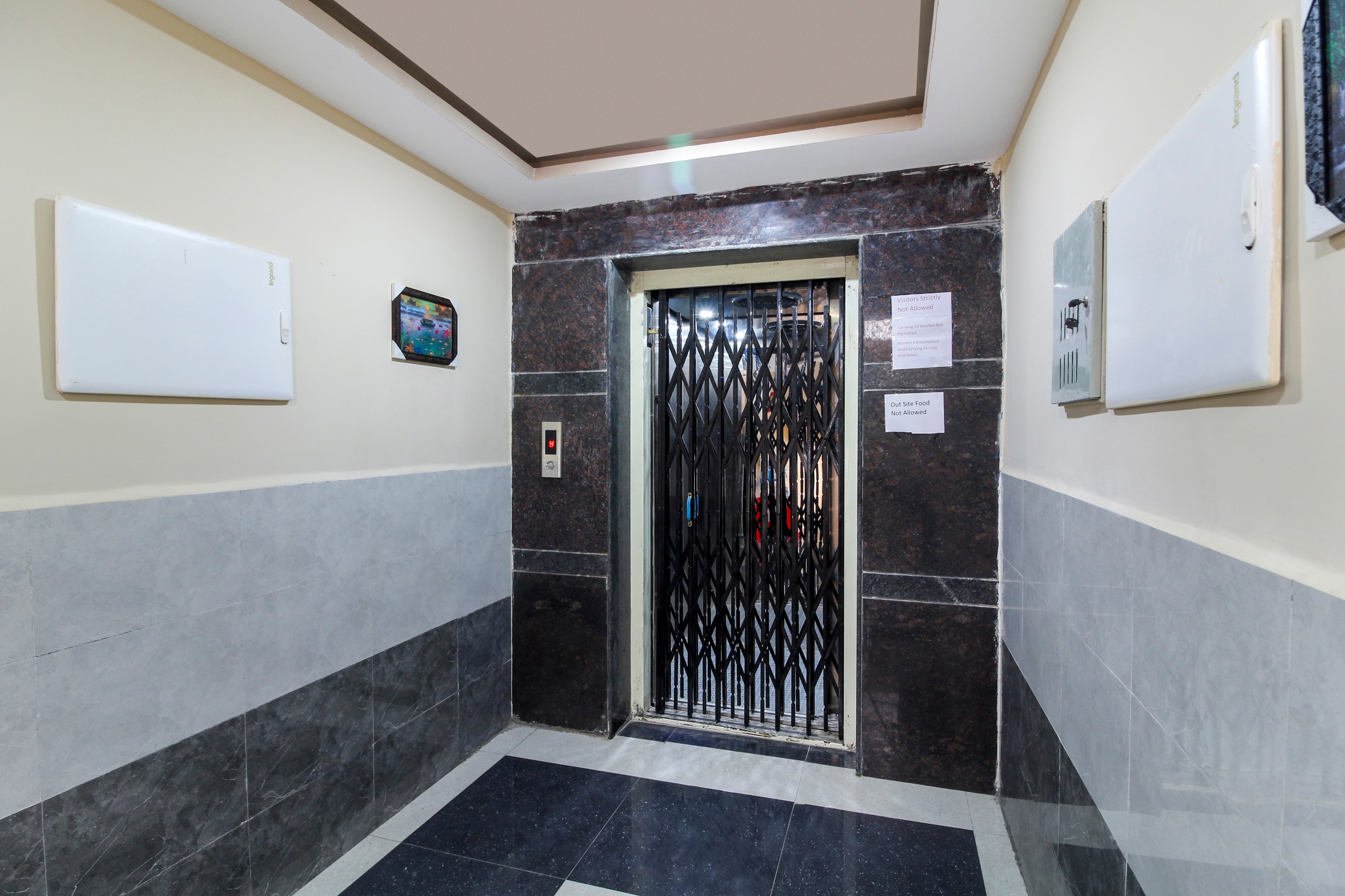OYO 71916 New Cyber Grand, Hyderabad 5
