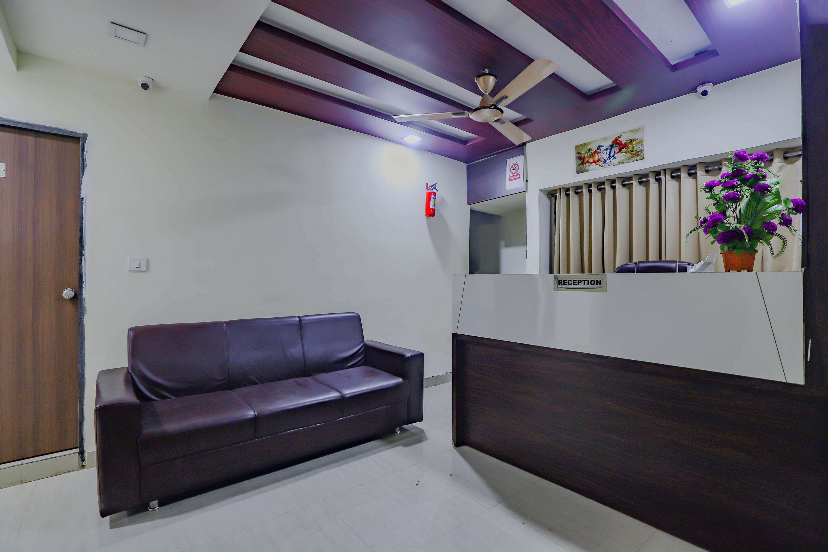 OYO 72759 Hotel Greenwood, Ahmedabad 4