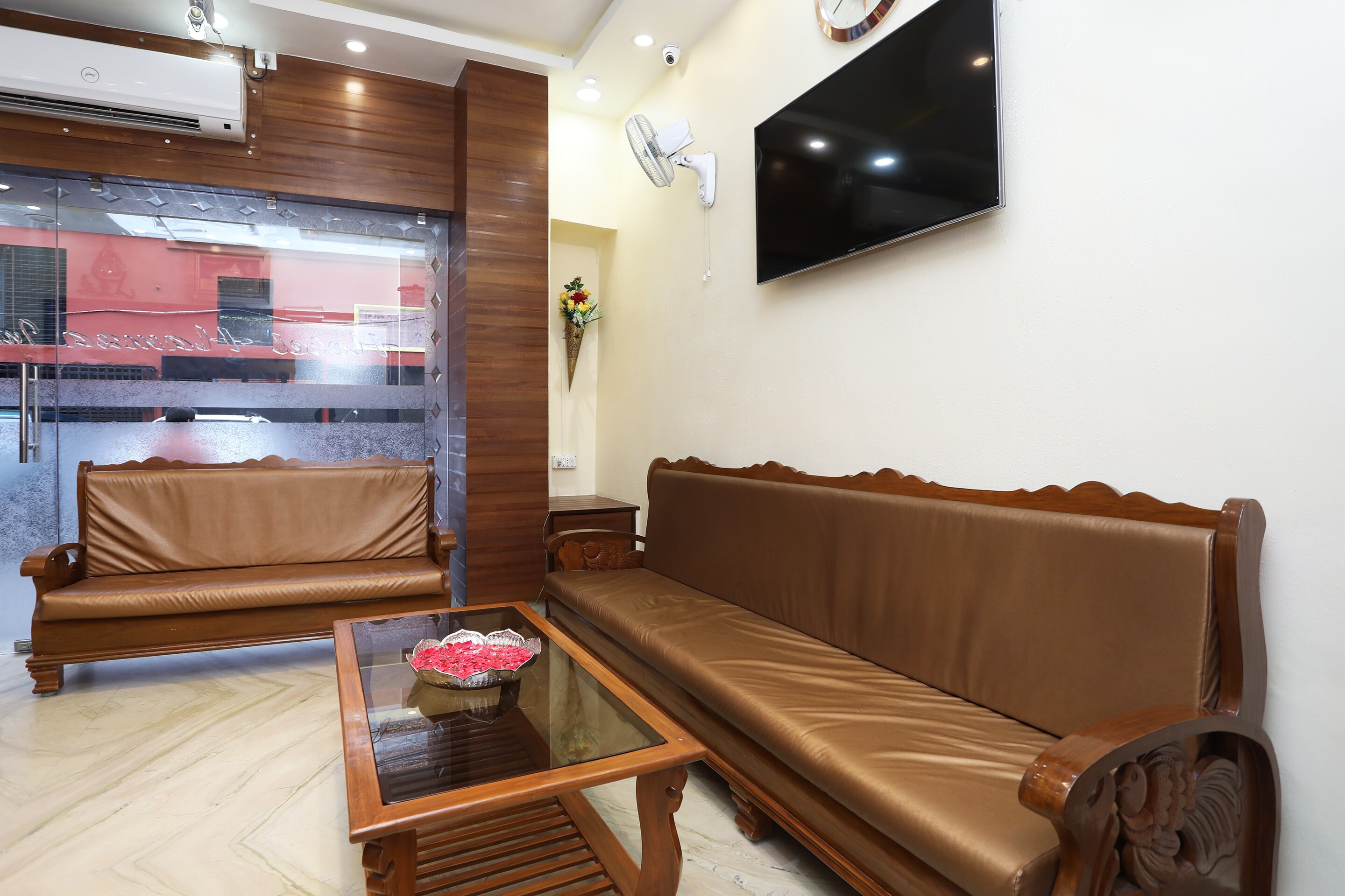 Collection O 7741 Hotel Hamza International, Kolkata 4