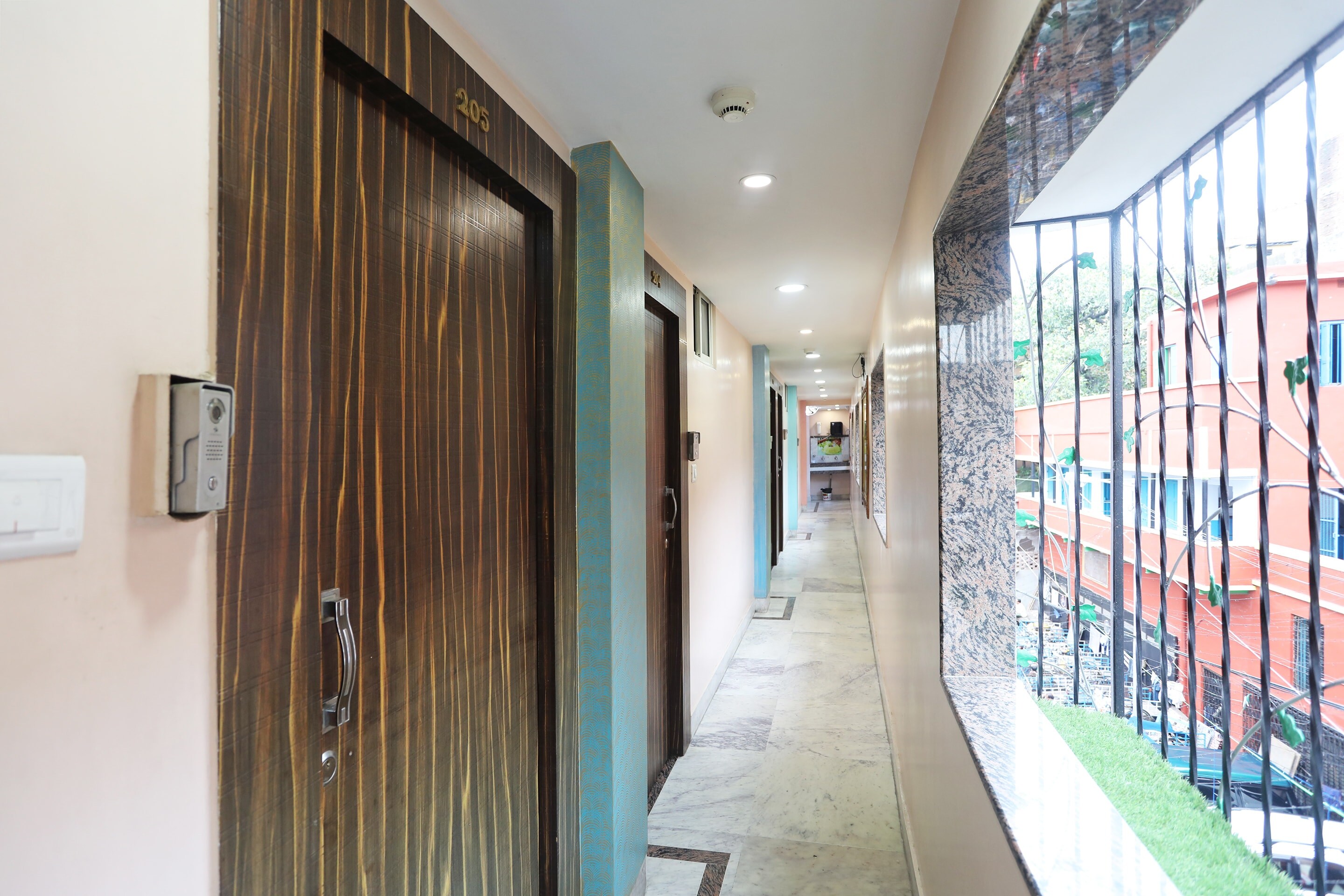Collection O 7741 Hotel Hamza International, Kolkata 5