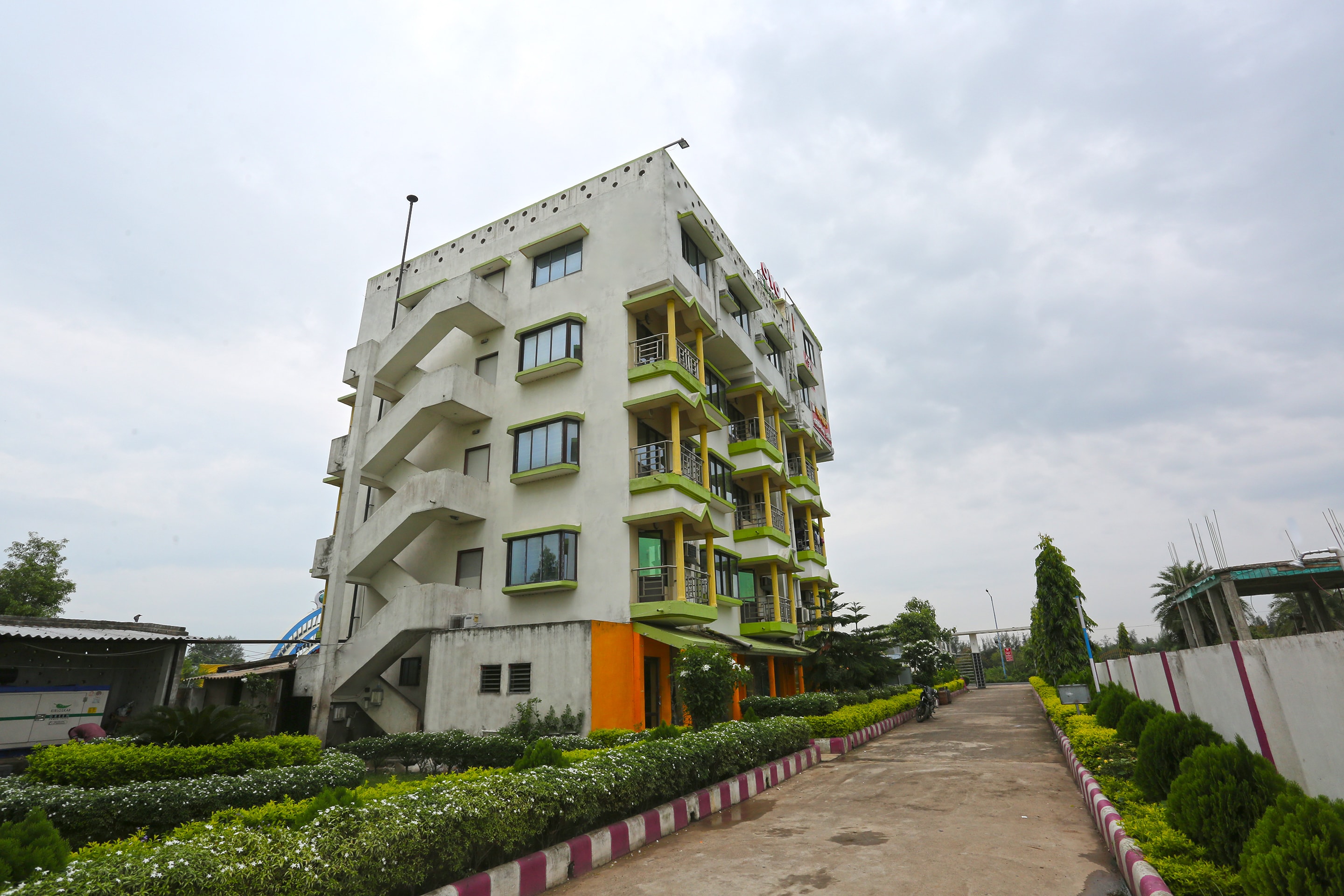 Collection O 8256 Amantran Resort, Digha 5