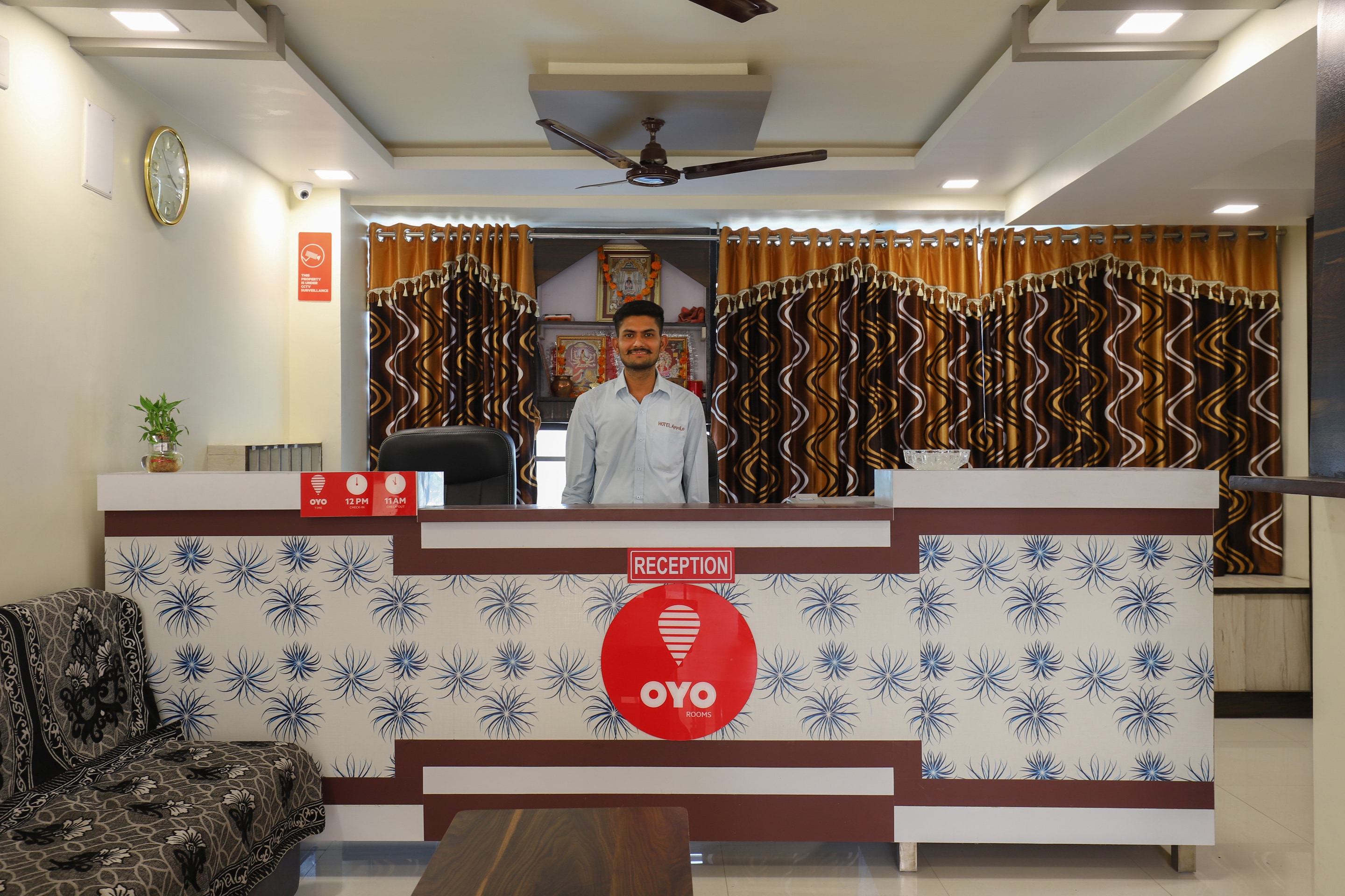 OYO 9805 Hotel Apollo, Ahmedabad 2