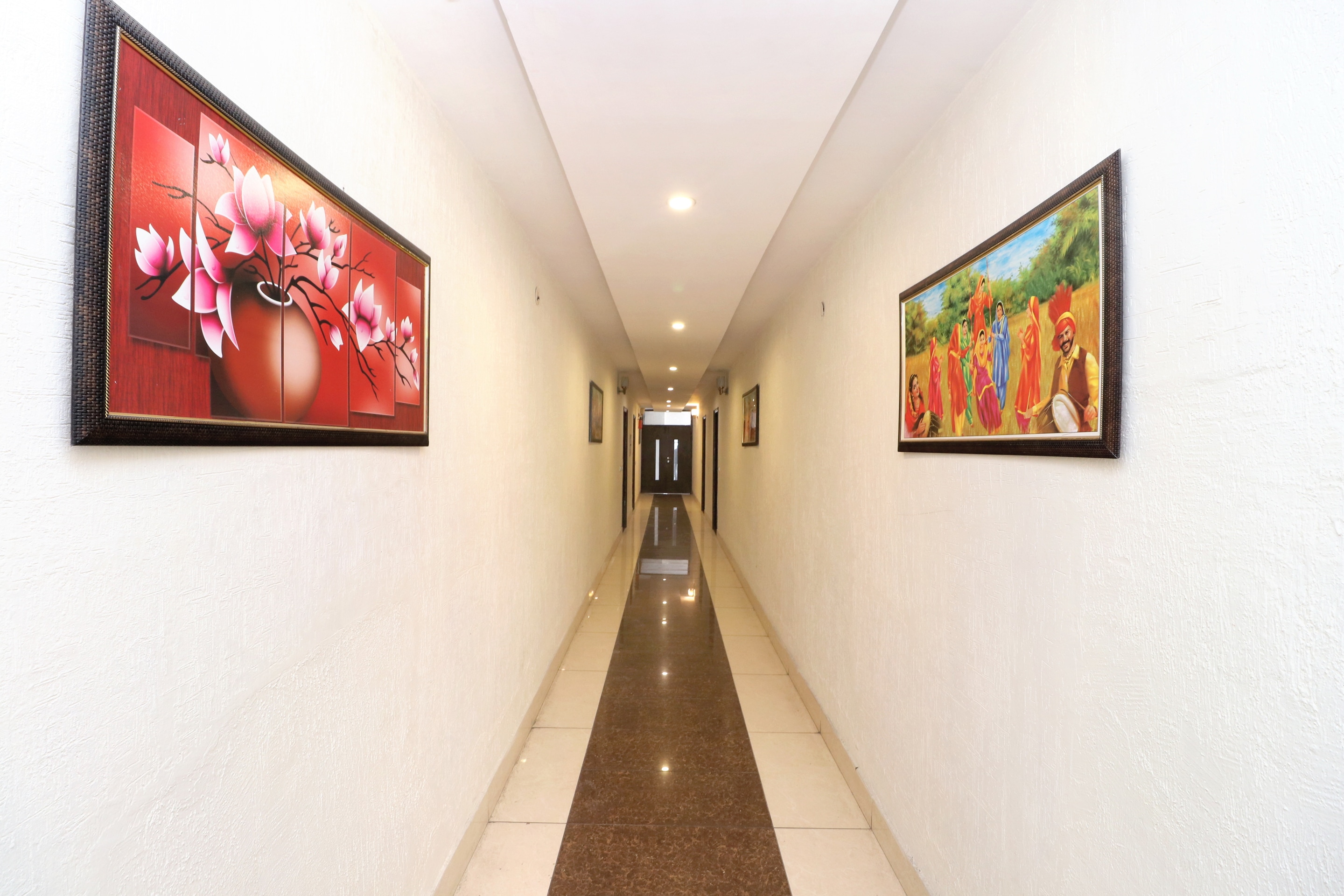 OYO 5993 Hotel Highland, Ludhiana 2