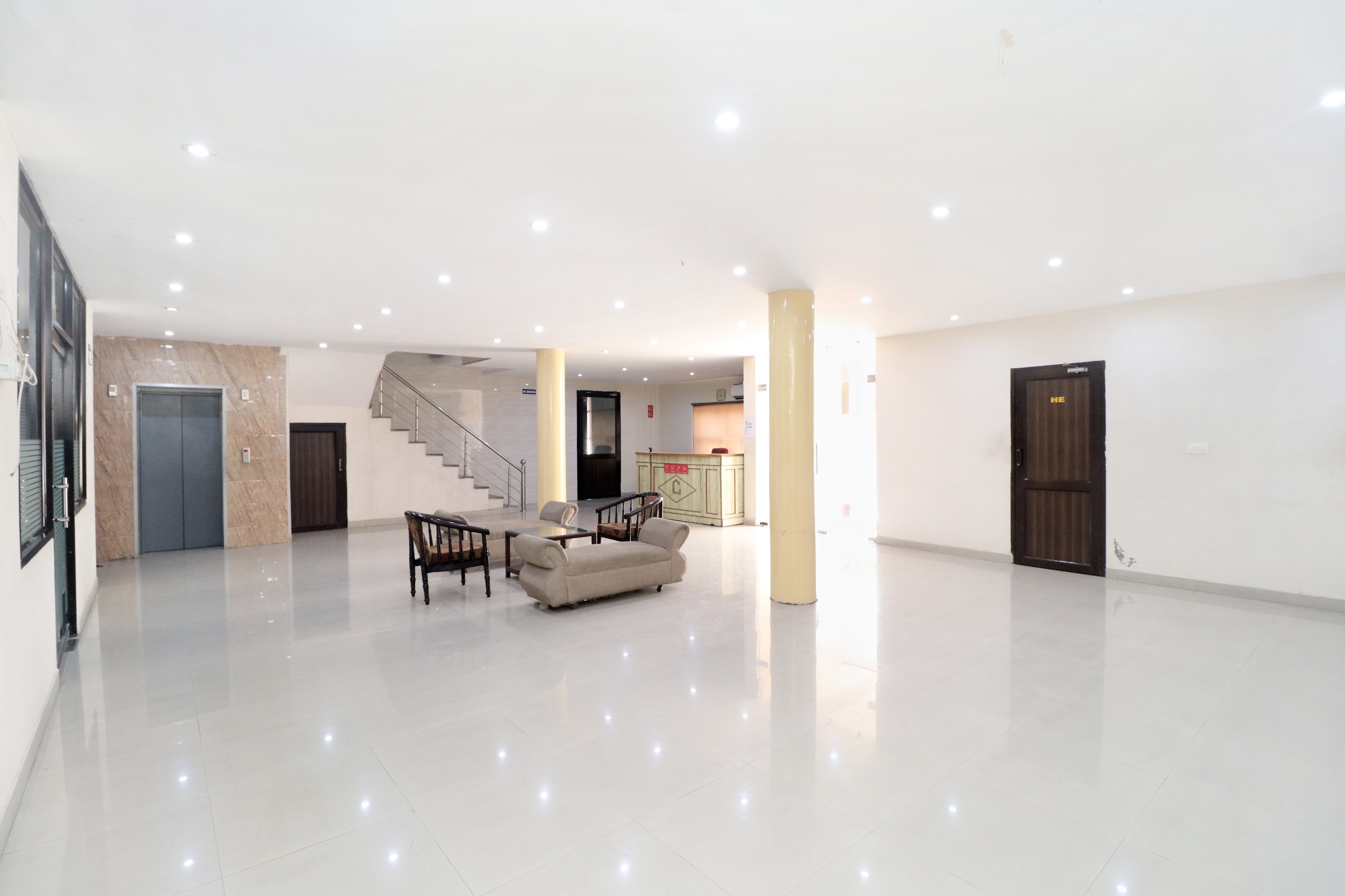 Capital O 4963 Hotel Inderprasth, Jalandhar 4