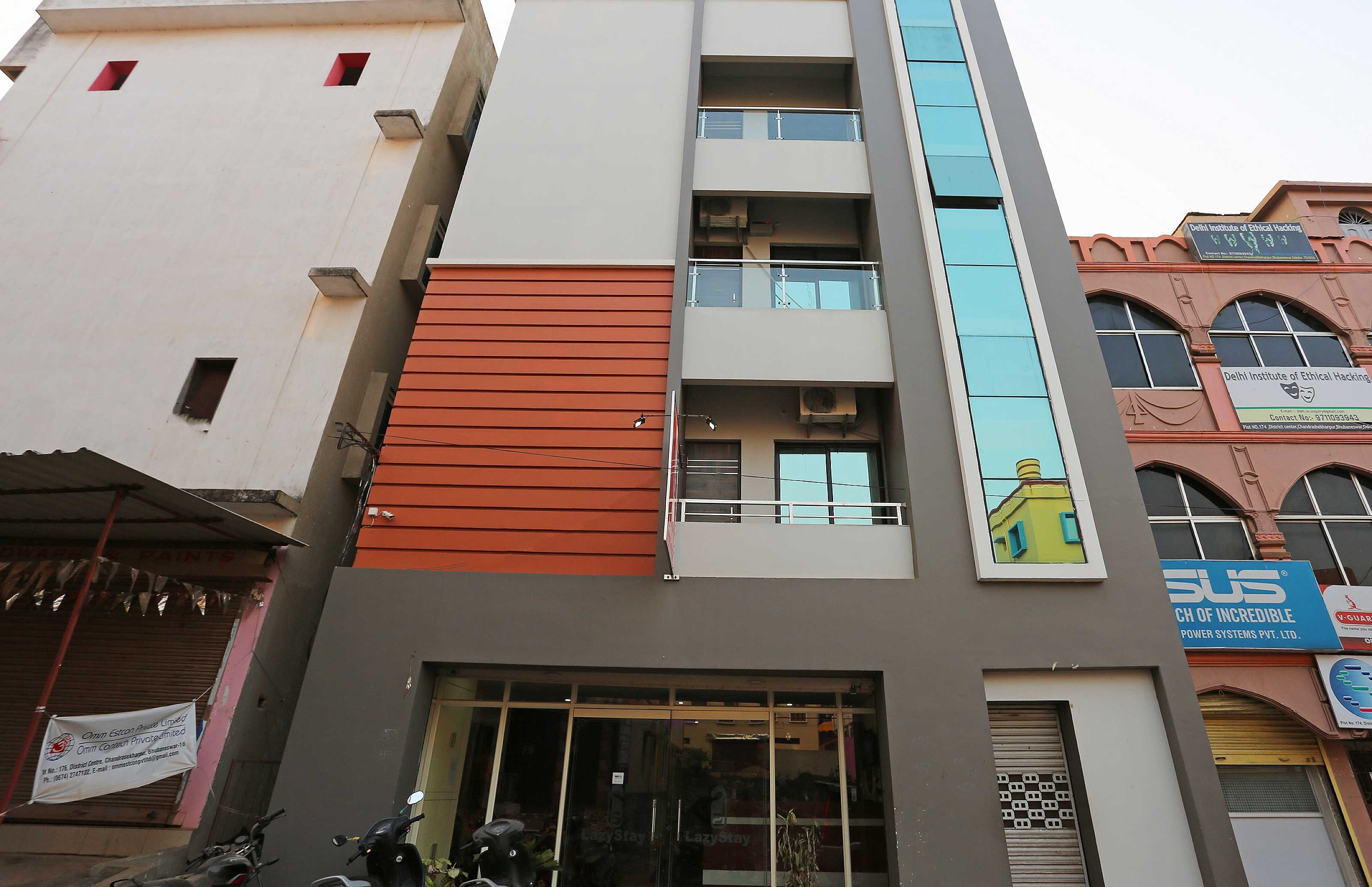 أو واي أو 8346 لازي ستايز, Bhubaneswar 1