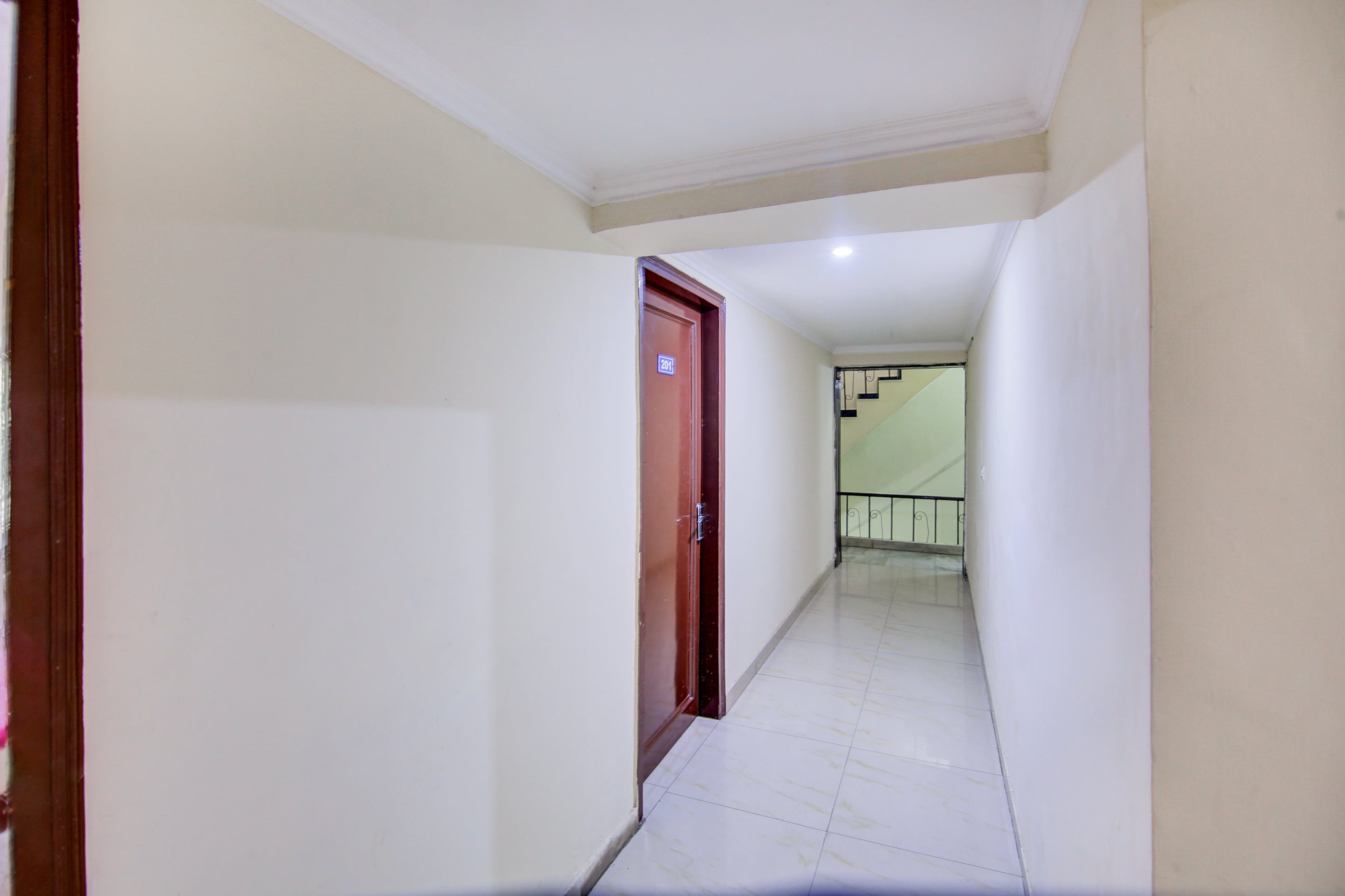 OYO 8467 Hotel Shiv Shakti Inn, New Delhi 2