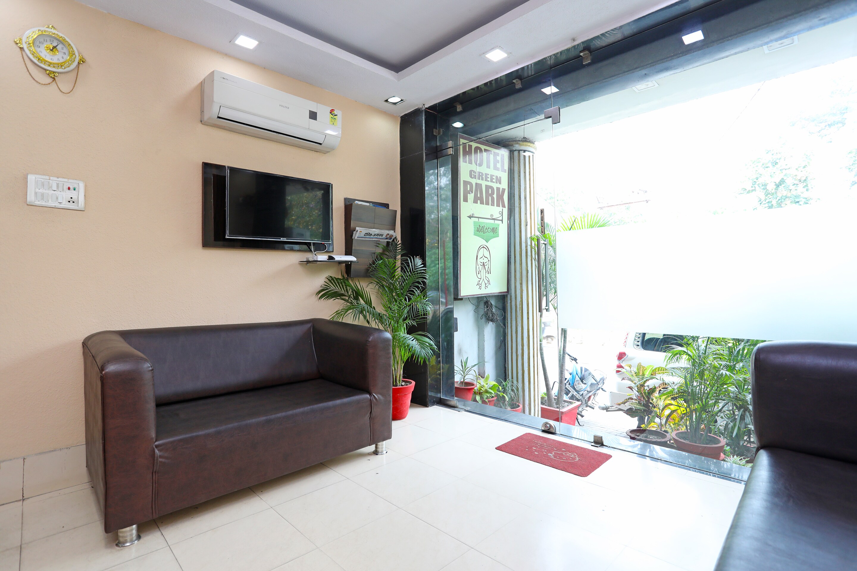 Collection O 4265 Hotel Greenpark, Jamshedpur 5