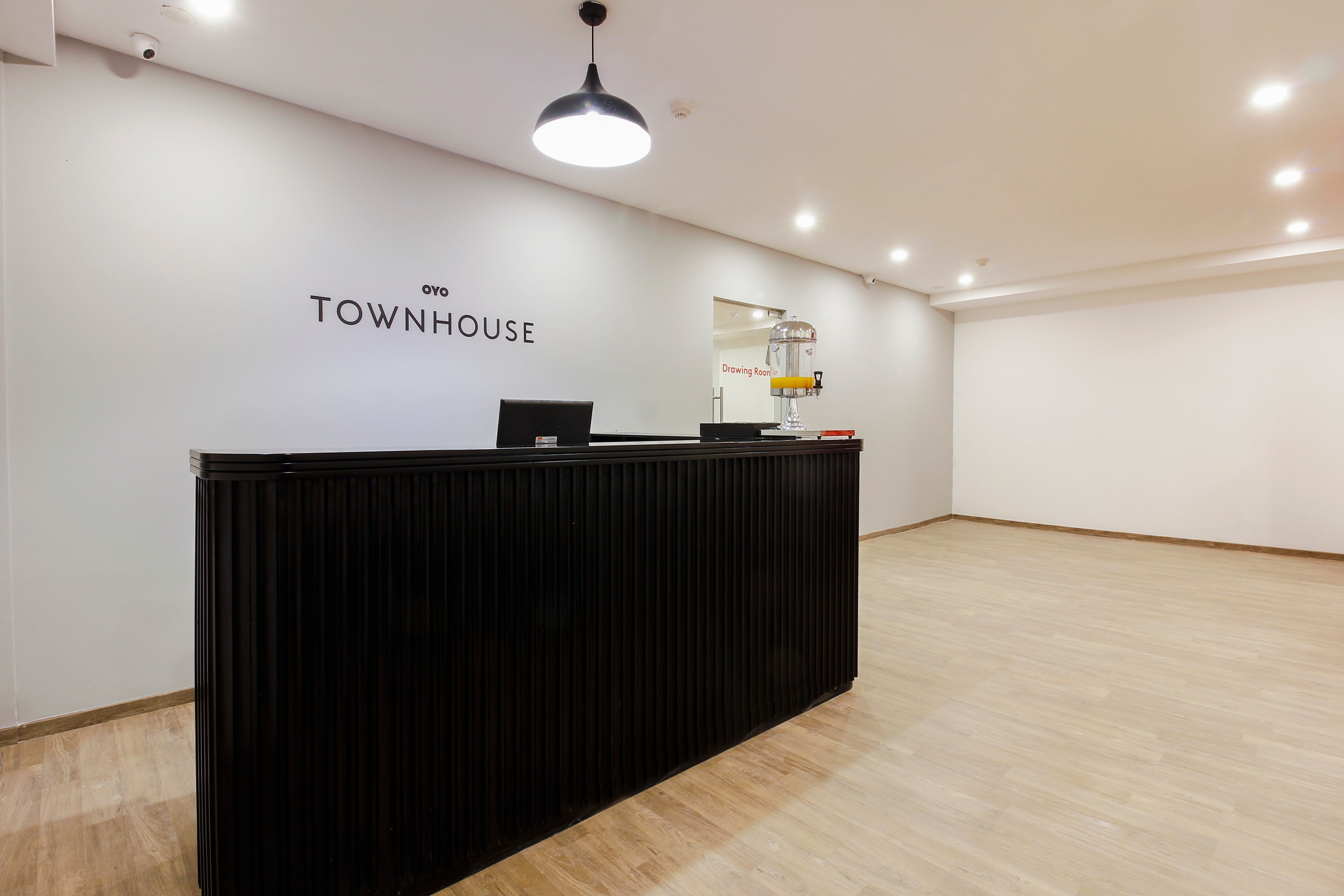 OYO Townhouse RCC Elite 265 Begumpet, Hyderabad 2