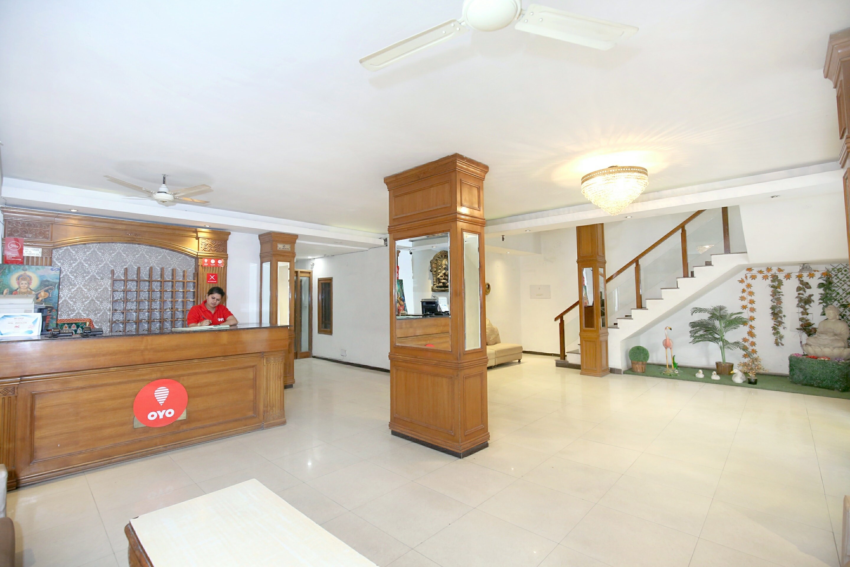 OYO 12371 Hotel Queensland, Amritsar 3