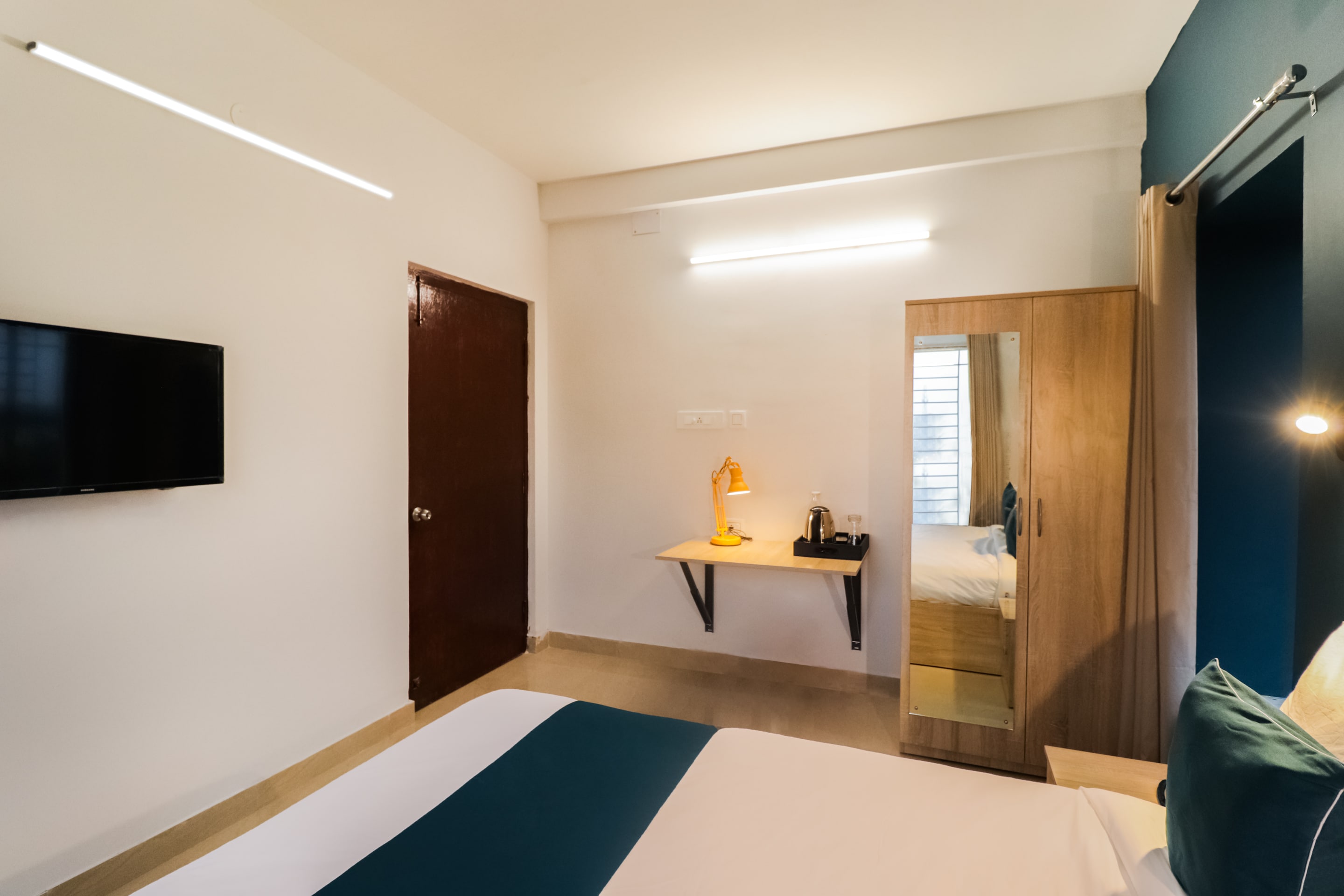 Silverkey Executive Stays 36128 Akankha, Kolkata 3